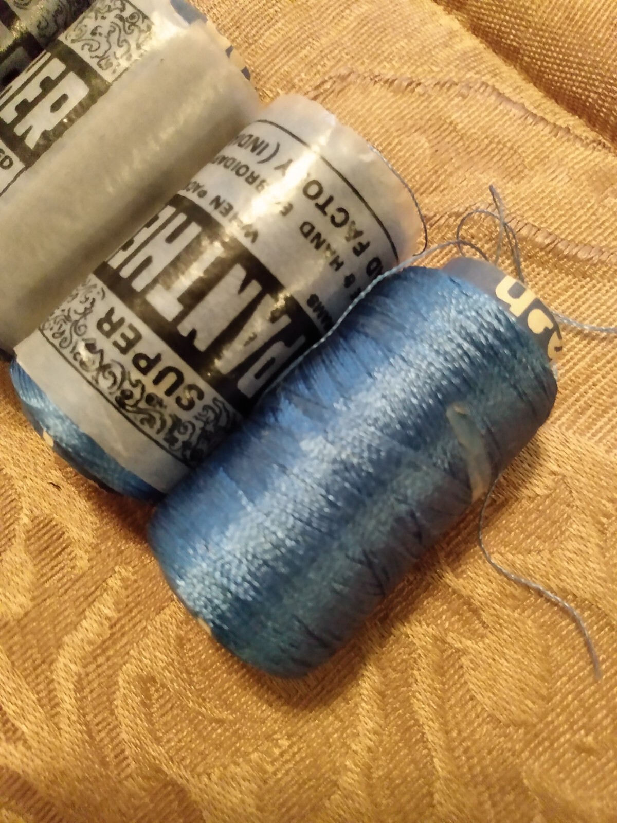BLUE SILKY EMBROIDERY THREAD OR MACHINE OR HAND EMBROIDERY VERY LUSTROUS