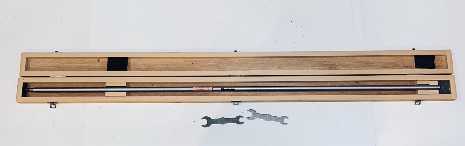 Mitutoyo 953556 Bore Gauge Extension Rod 1,000 mm (39.37”) With Wood Case