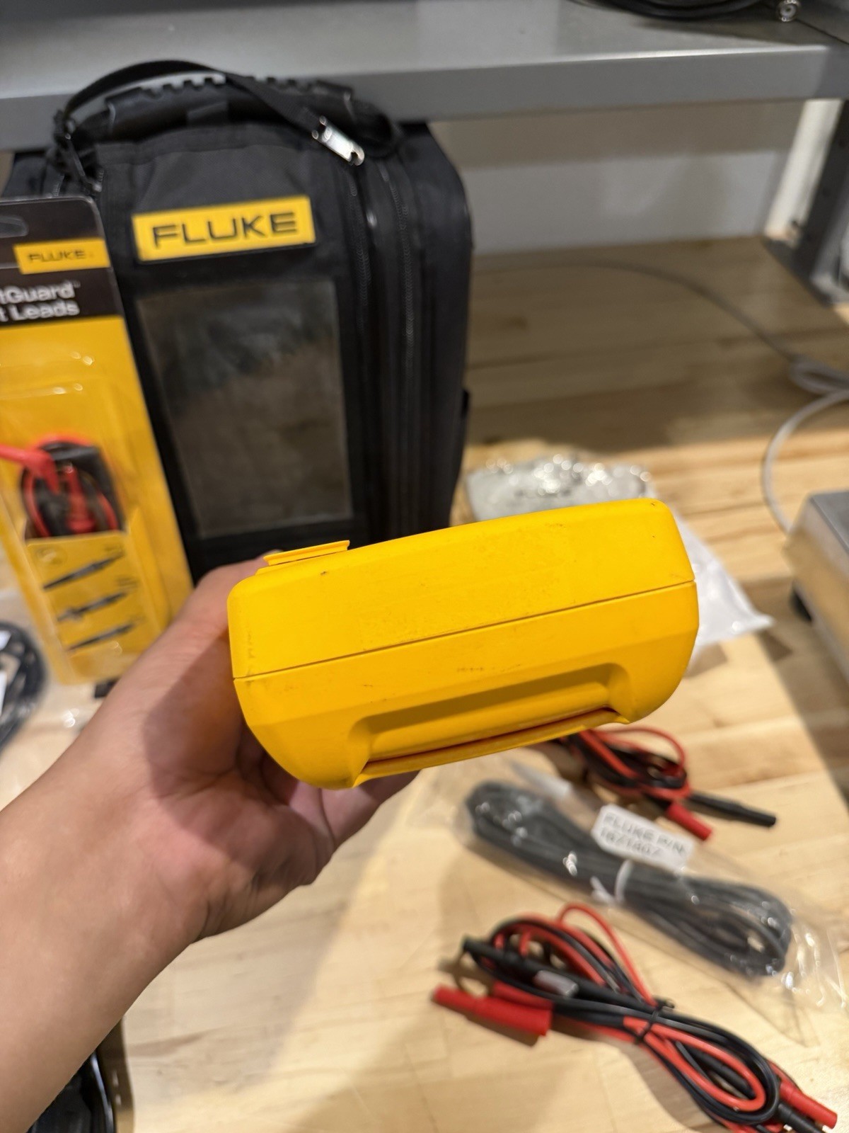 FLUKE 754 DOCUMENTING PROCESS CALIBRATOR W/ ACCESSORIES (TESTED) FREE SHIPPING