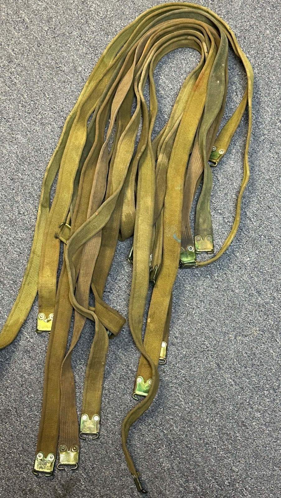 BRITISH ENFIELD SMLE KHAKI/GREENISH CANVAS SLING USED CONDITION.