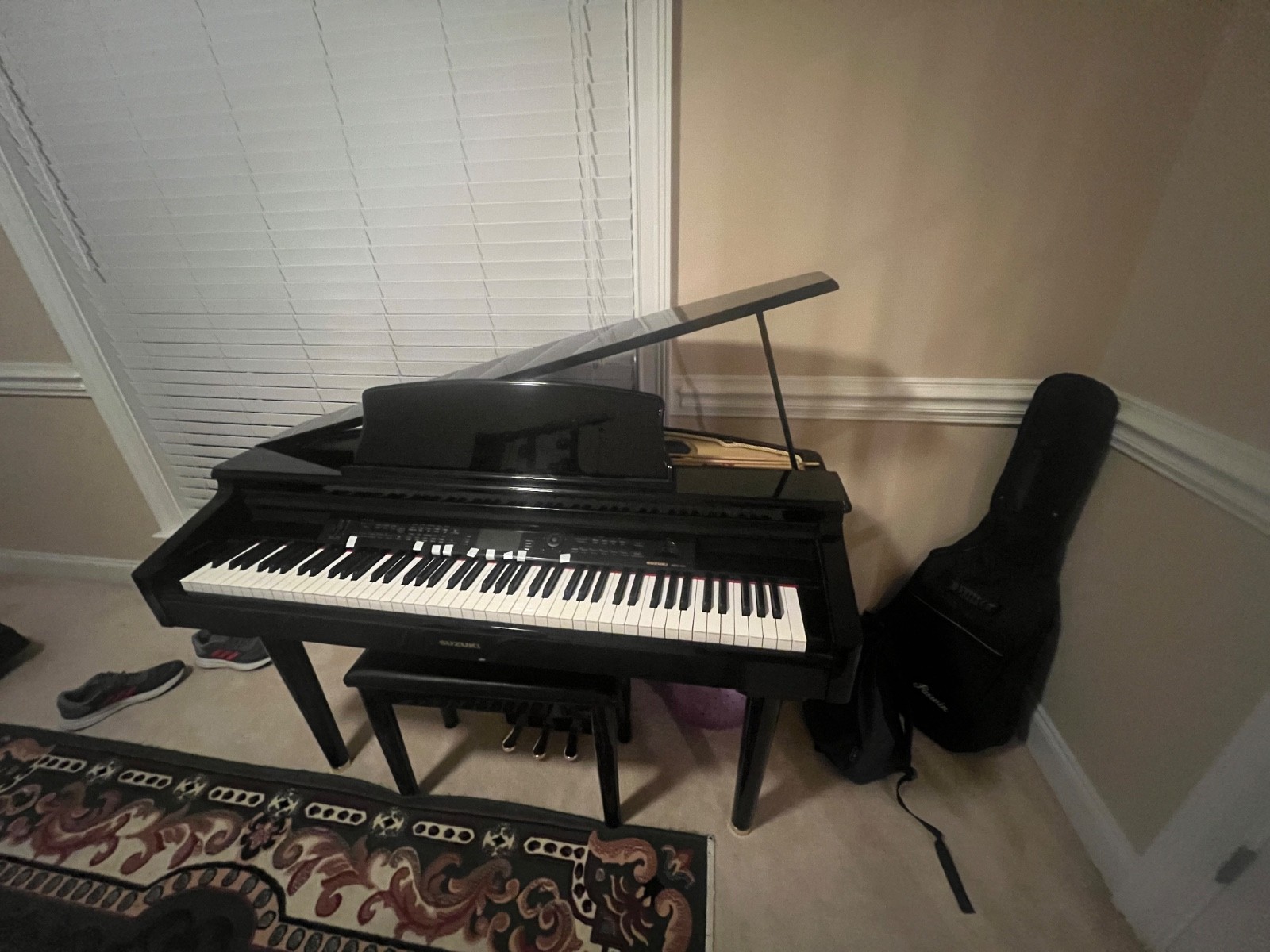 suzuki piano mdg300, used, 88 keys weighted