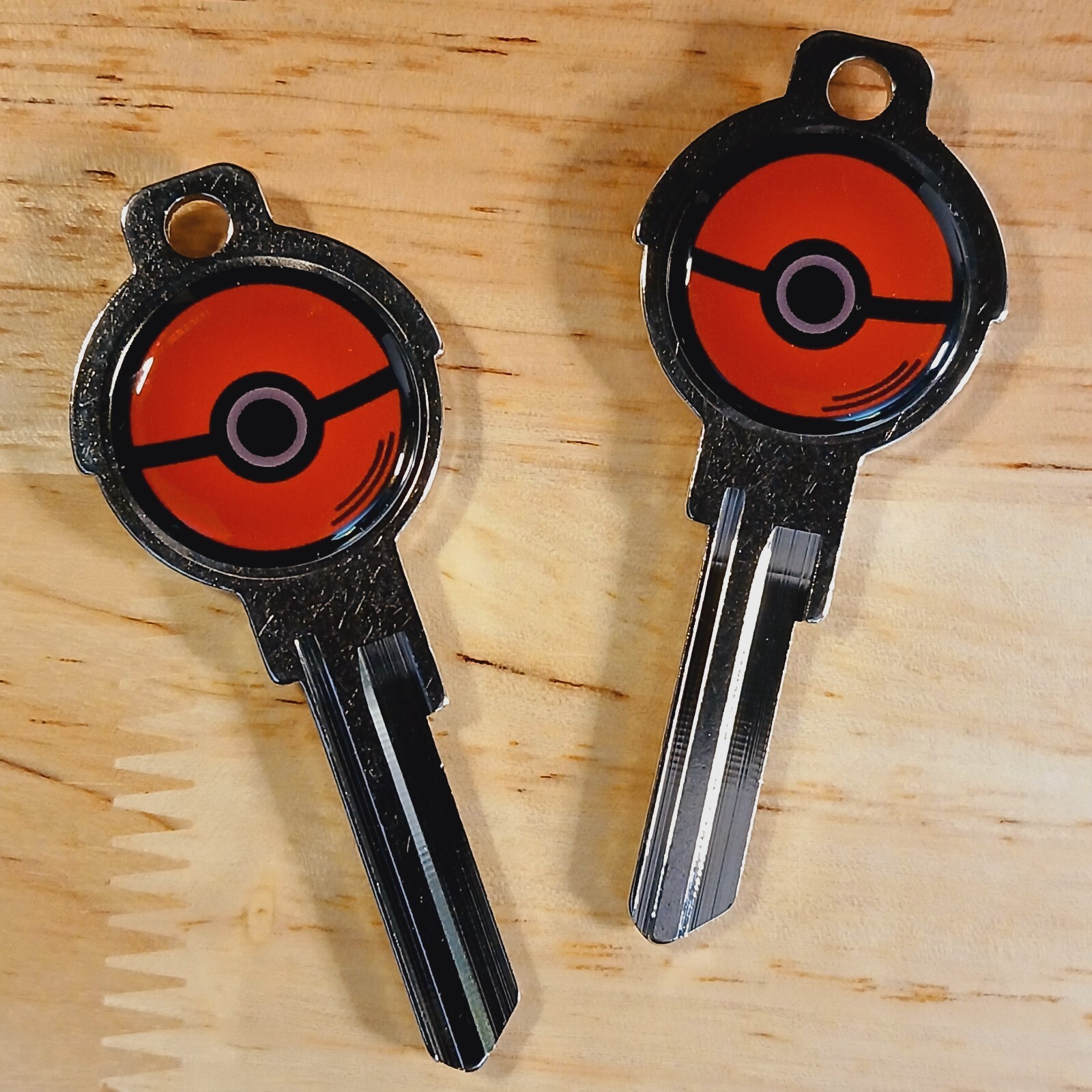 2x Pokeball Nickel Plated Epoxy Deco Keys works with KW1 #66 Kwikset House Keys
