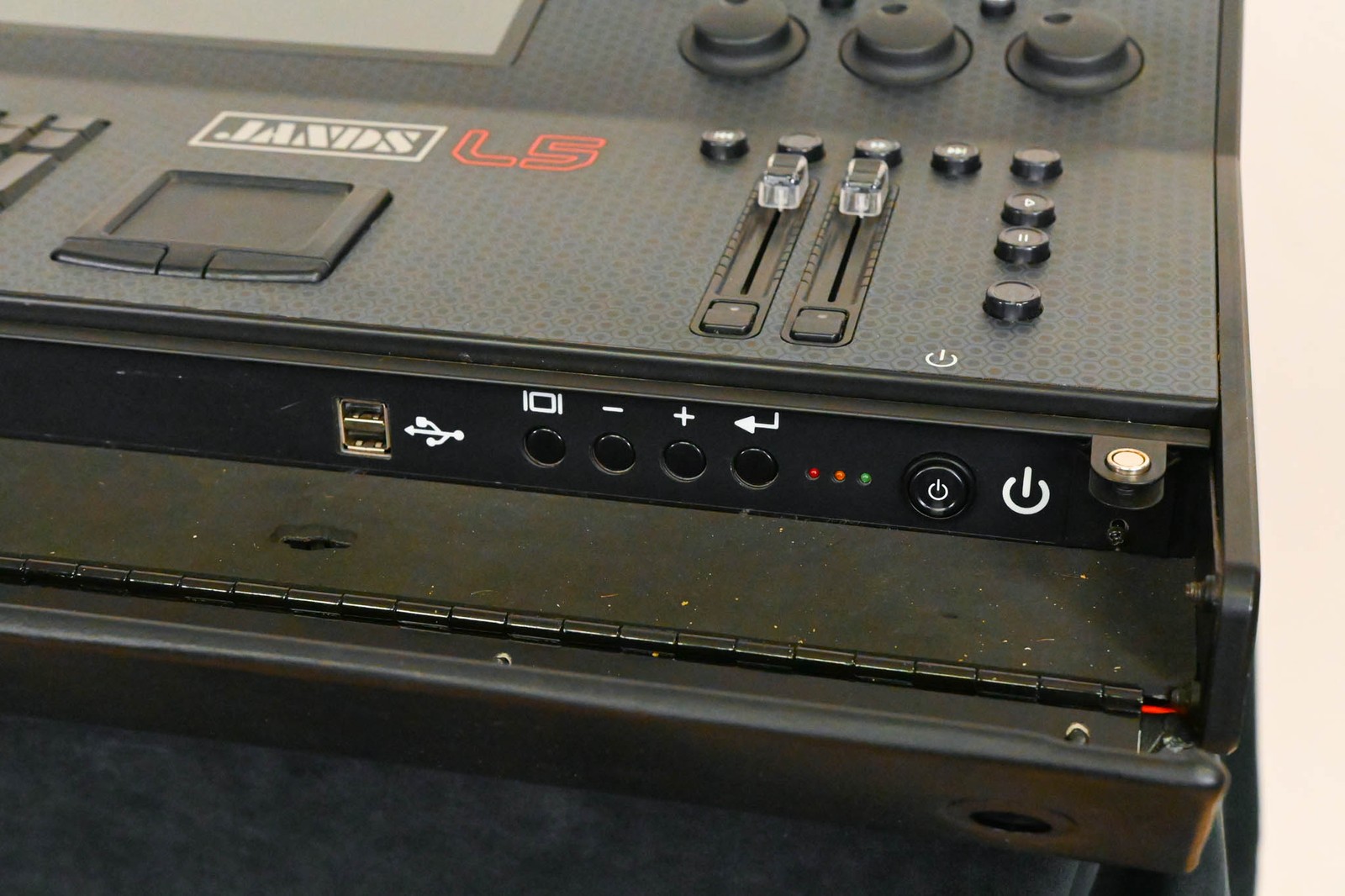 Jands Vista L5 Lighting Control Console CG01US6
