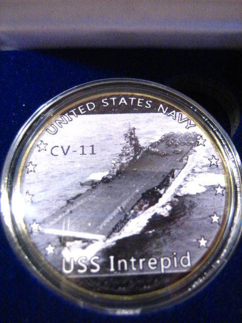 US NAVY - USS INTREPID CV-11 Challenge Coin w/ Presentation Box