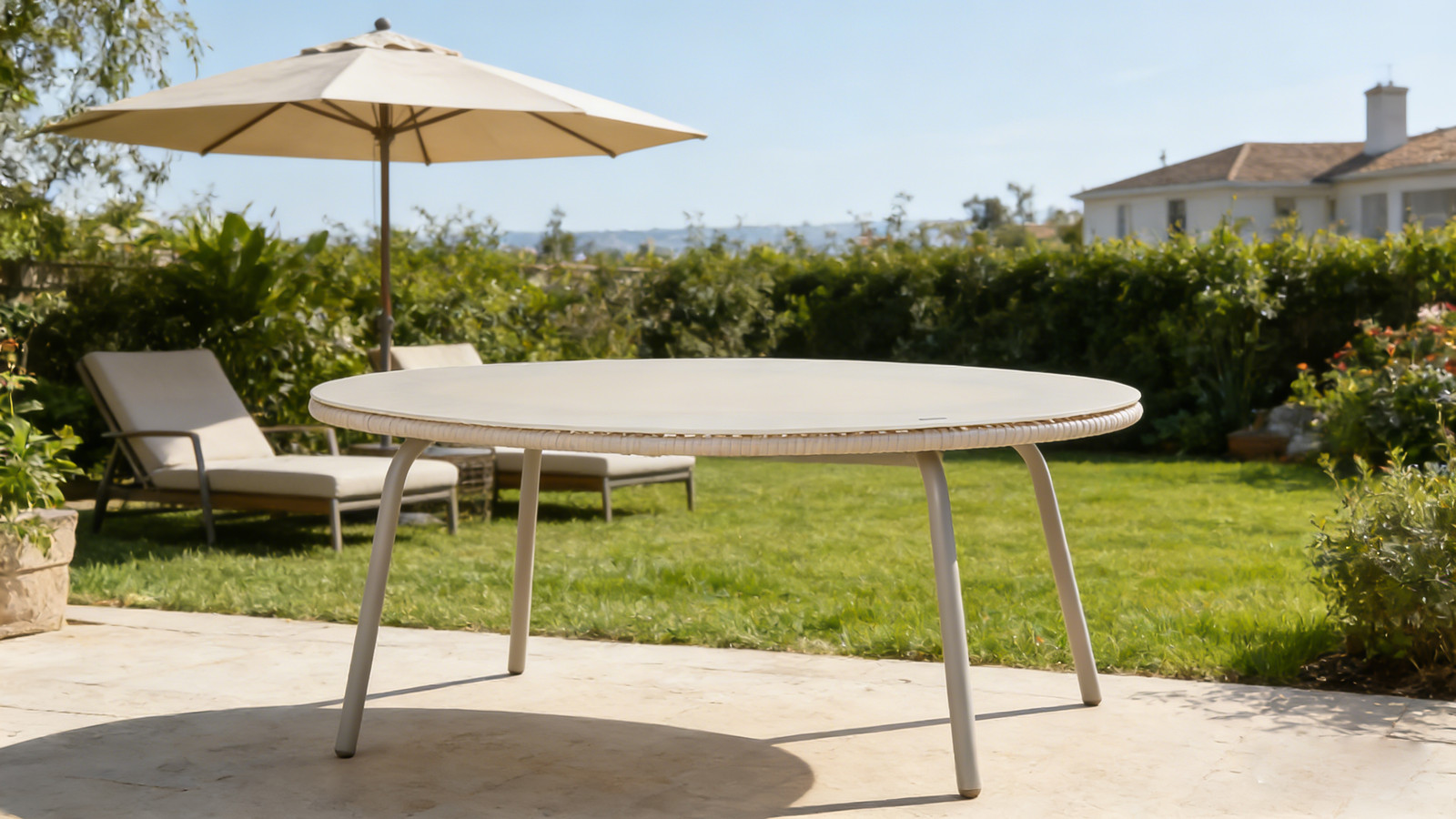 Round Tempered Glass Outdoor Dining Table Patio Garden Decor
