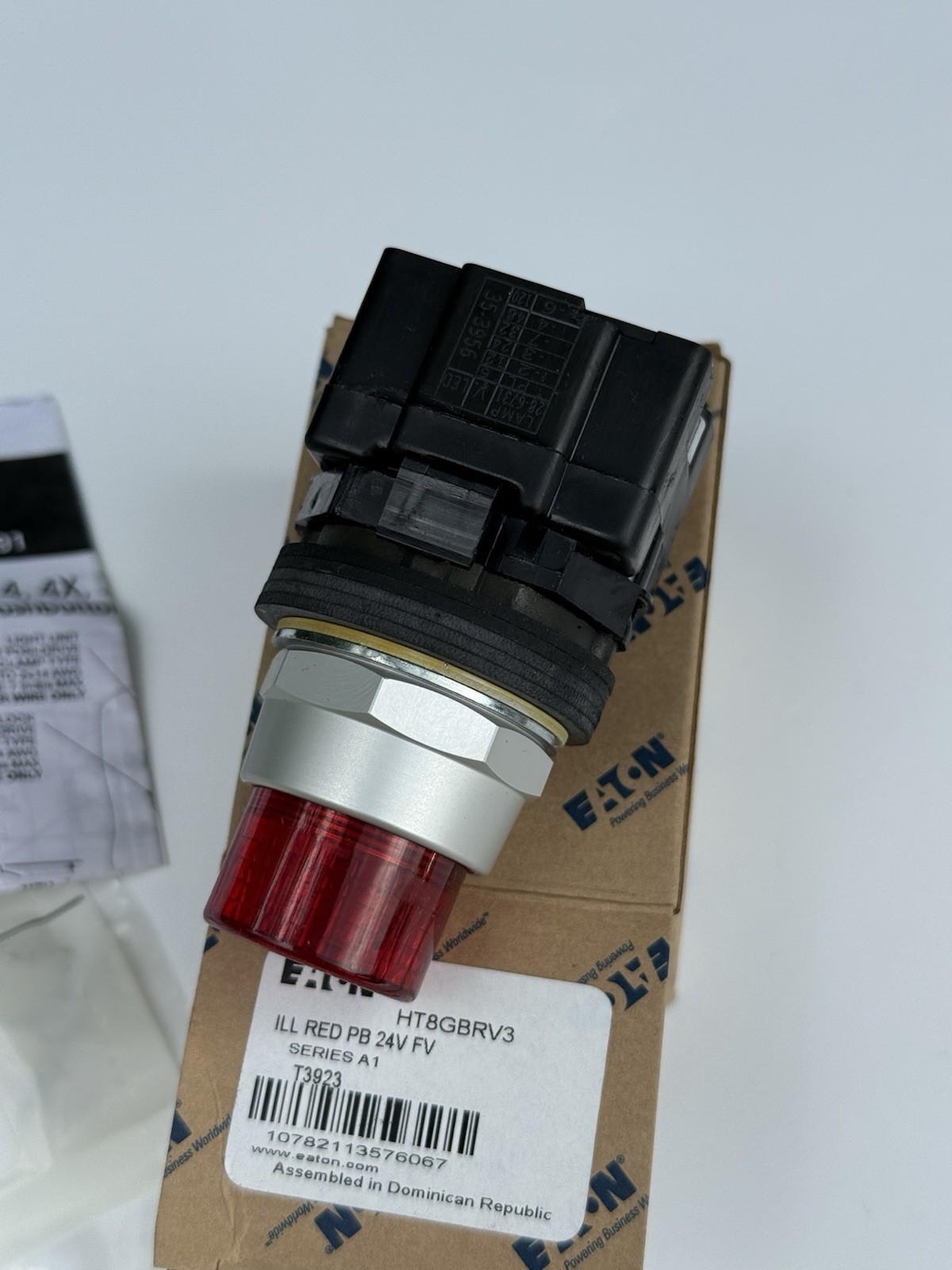 Eaton HT8GBRV3 Illuminated Red Push Button 24V - New