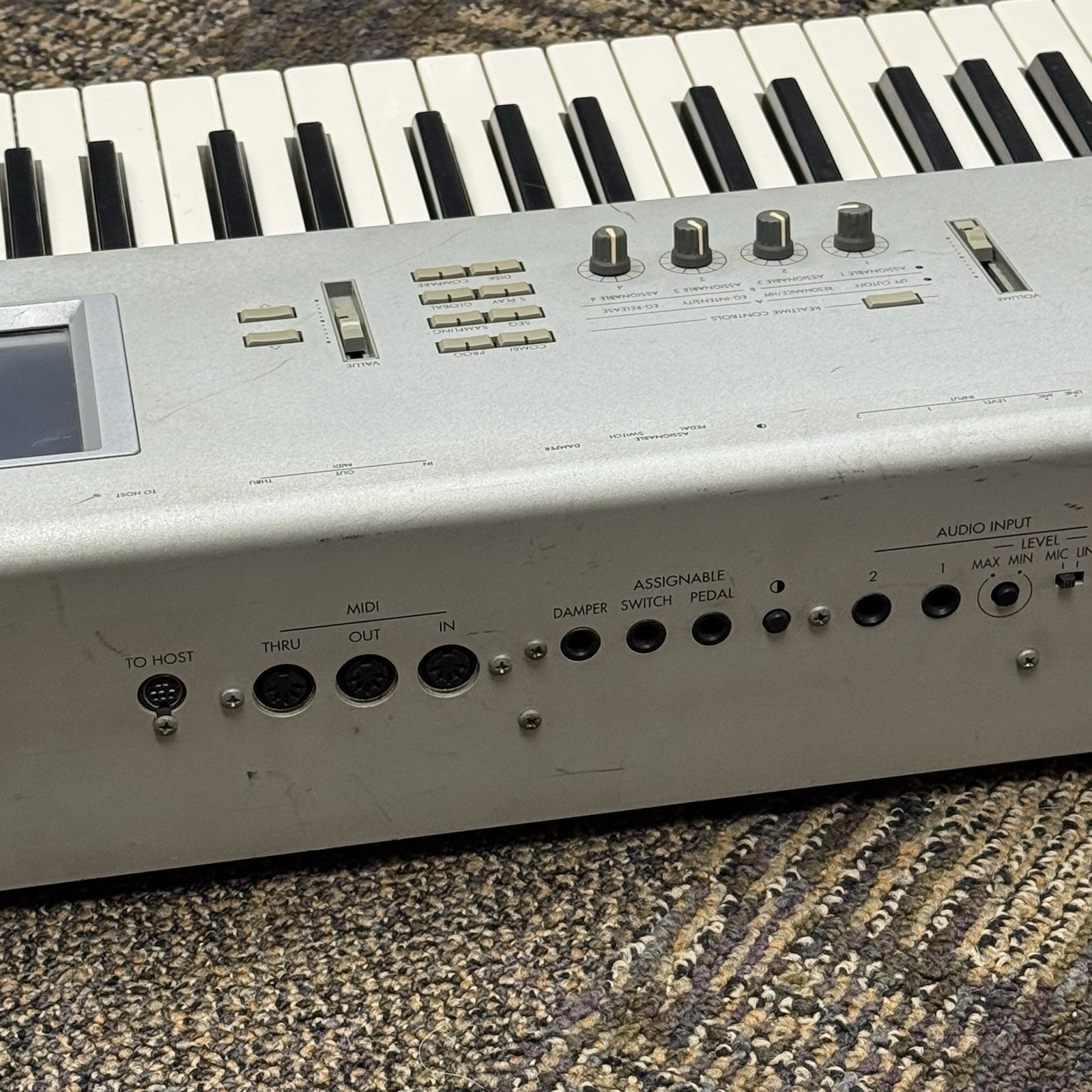 KORG TRITON Pro Synthesizer Keyboard Music Workstation Sampler