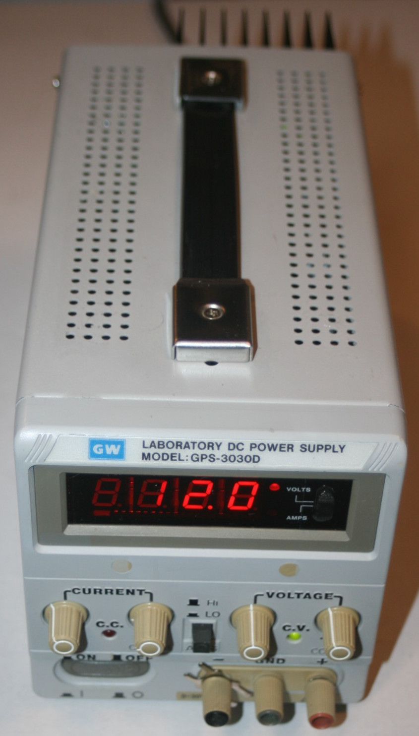 GW GPS-3030D Laboratory DC Power Supply, Great Condition, Power Tested
