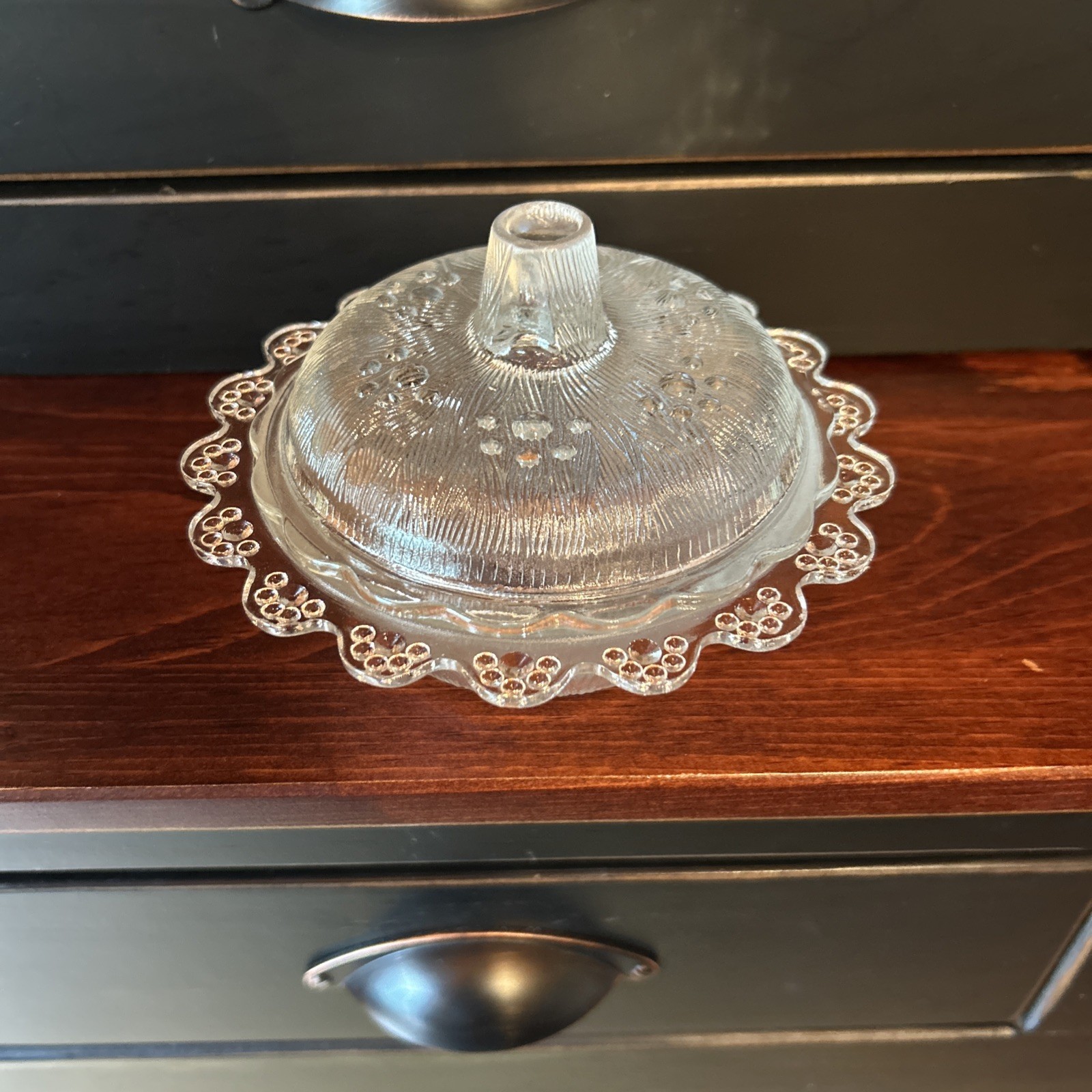 Vintage Round Textured Glass Candy Trinket Dish, Lid, scalloped edge