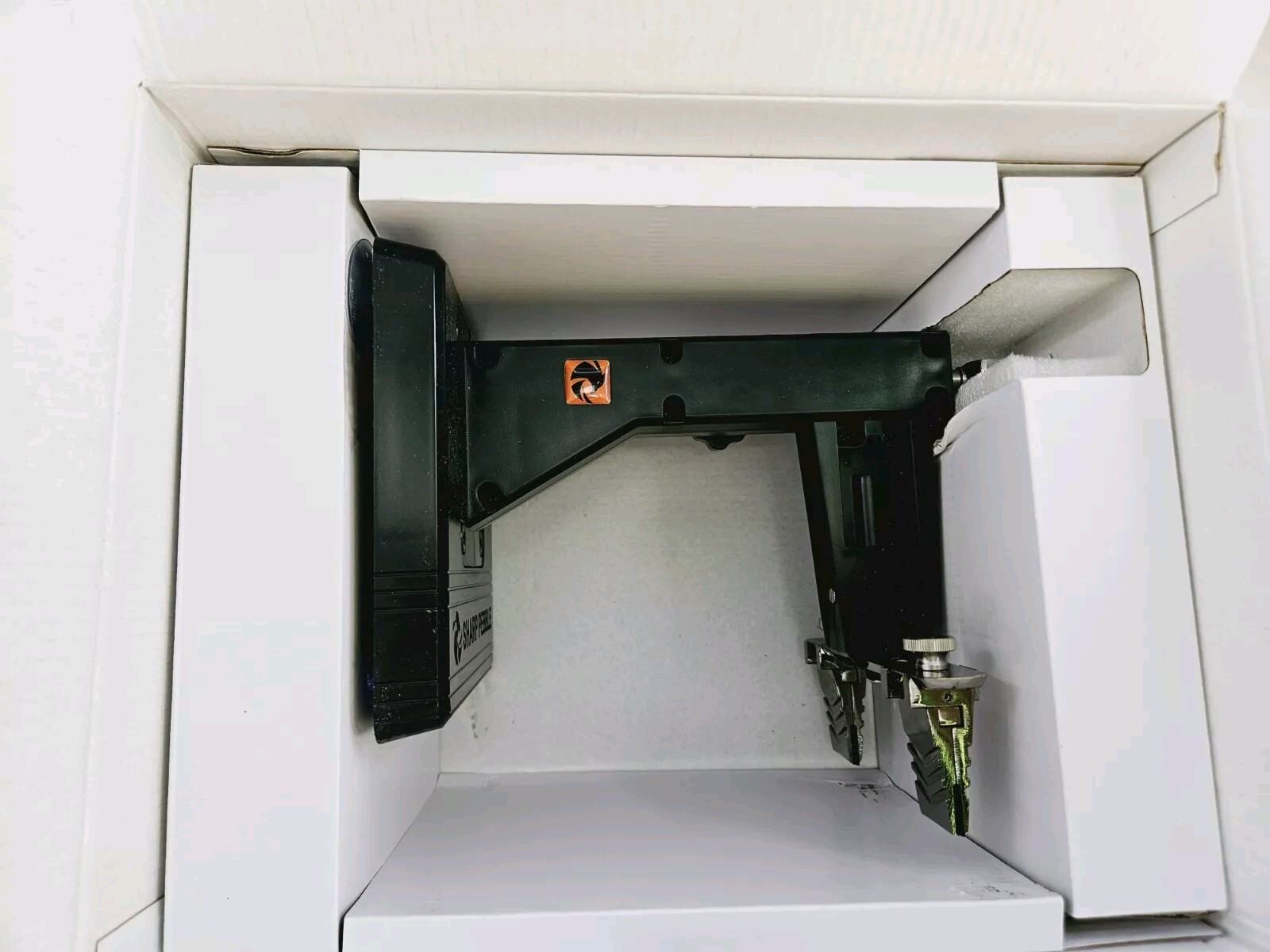 Sharp Pebble Eagle Knife Sharpening System - Professional Knife Sharpener