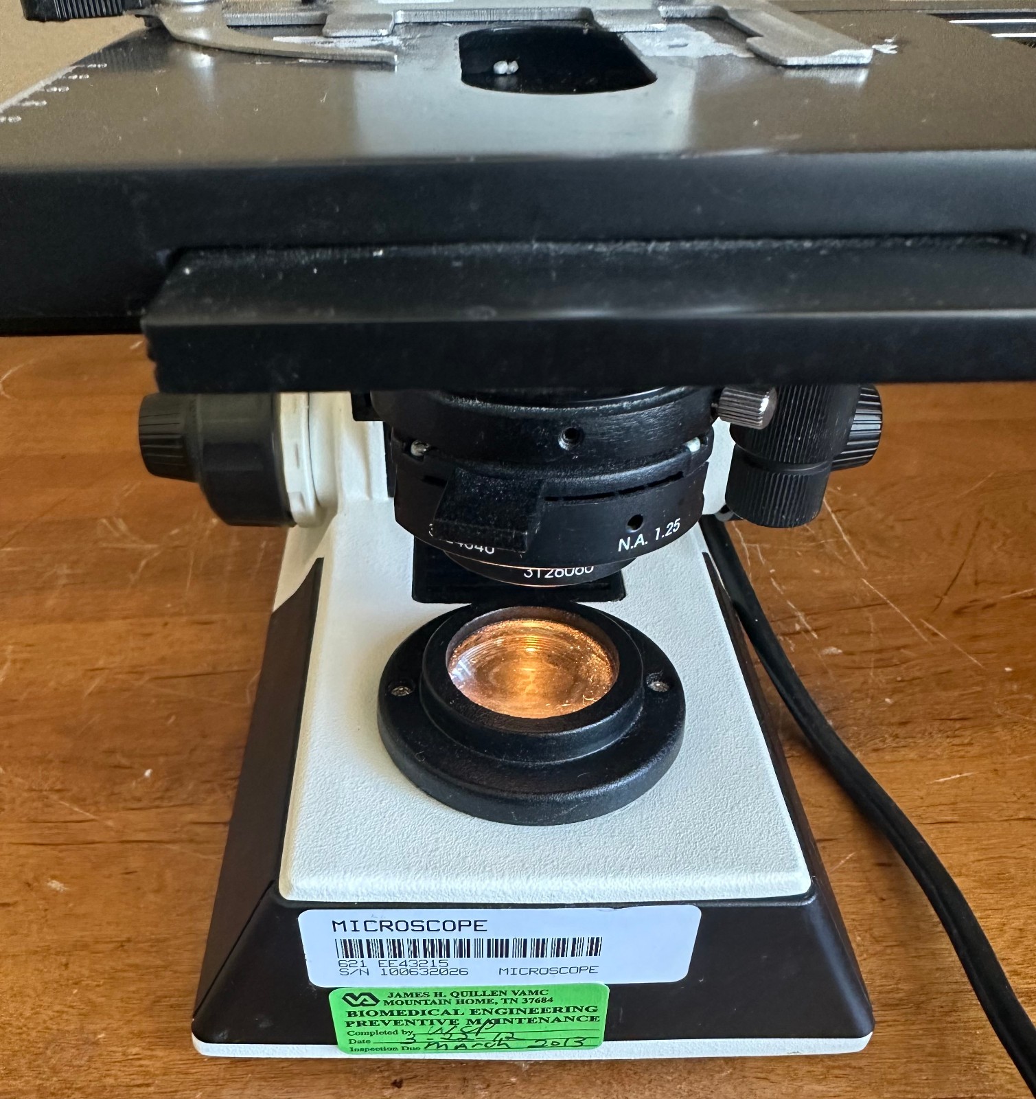 Seiler Instrument Microlux III Binocular Microscope w/4x 10x 40x 100x Objectives