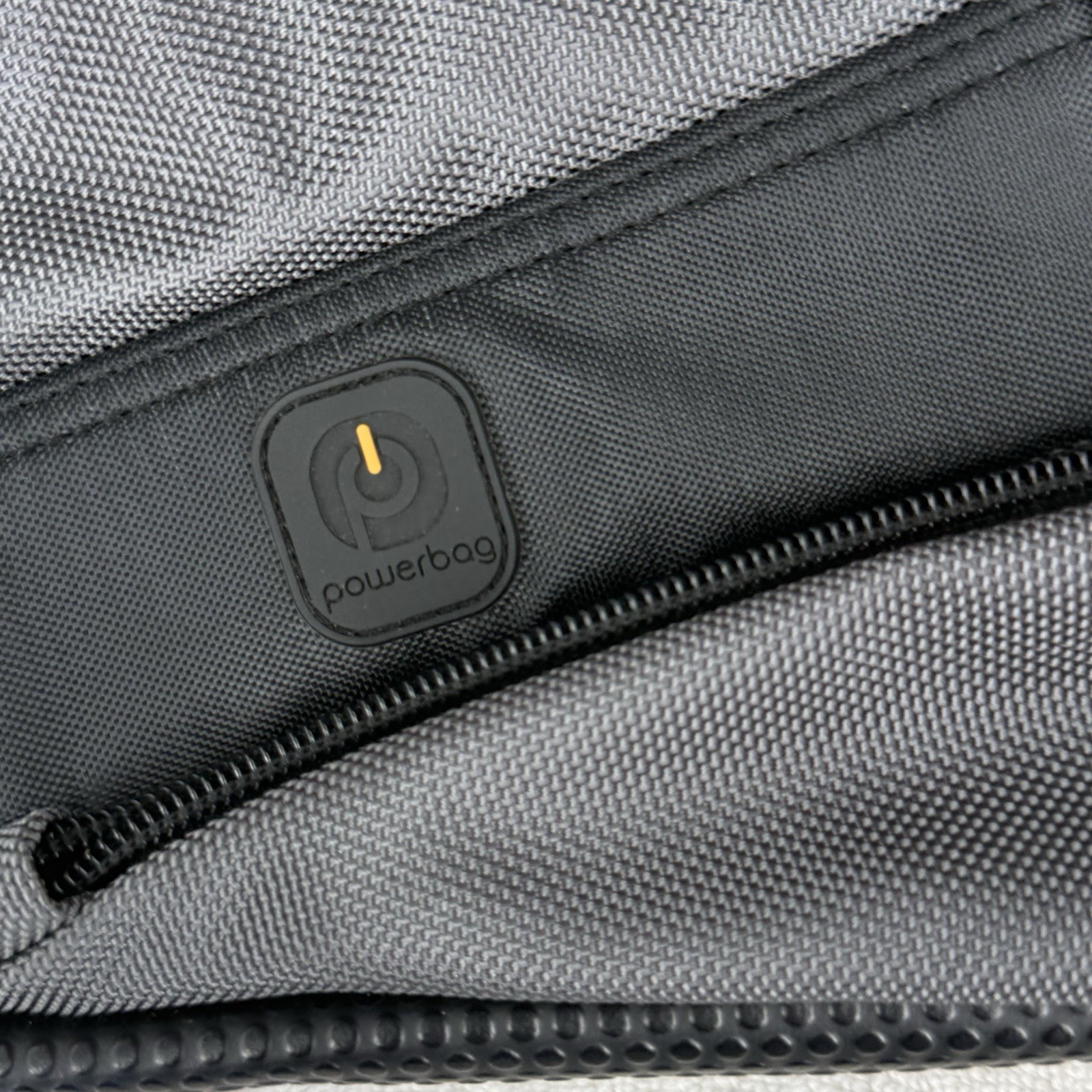 FUL Powerbag Messenger bag in grey With Shoulder Strap