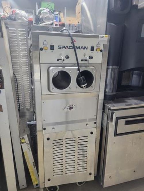 SPACEMAN FREE STANDING DOUBLE ICE CREAM MACHINE MISSING HUB PARTS BARRELS FREEZE