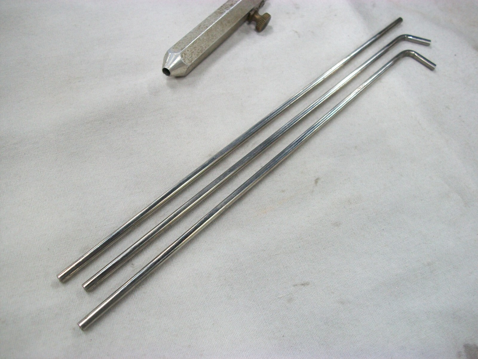 FIBER OPTIC LIGHT SOURCE