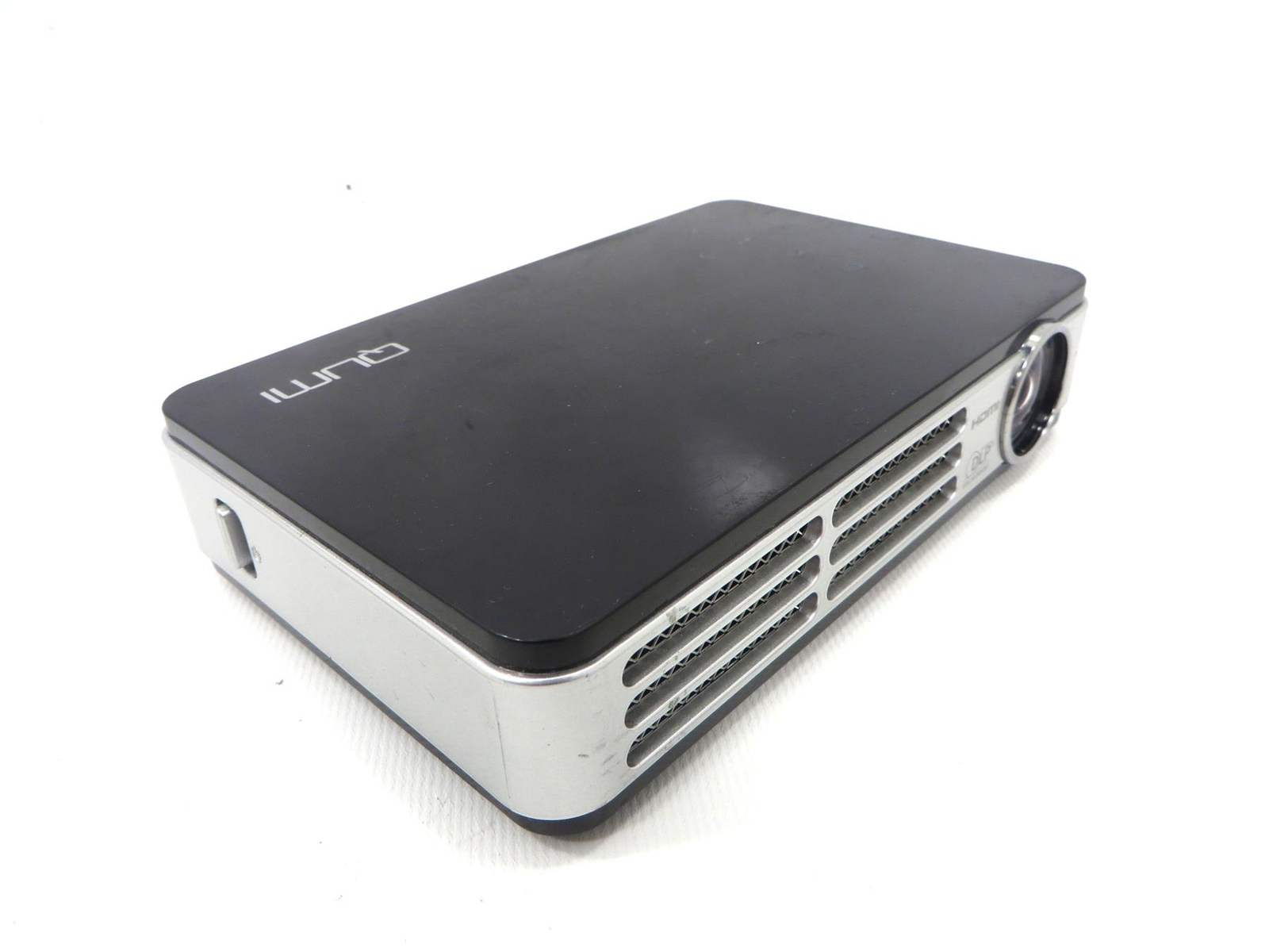Vivitek Qumi Q2-B LED HD Pocket Projector - Led Hours: 310 Hrs