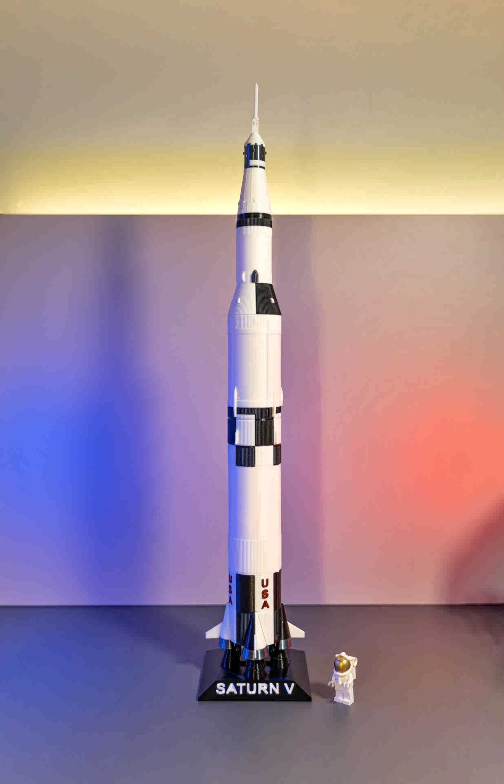 1:200 Scale NASA Saturn V carry rocket model Finished Painted product 57cm/22''