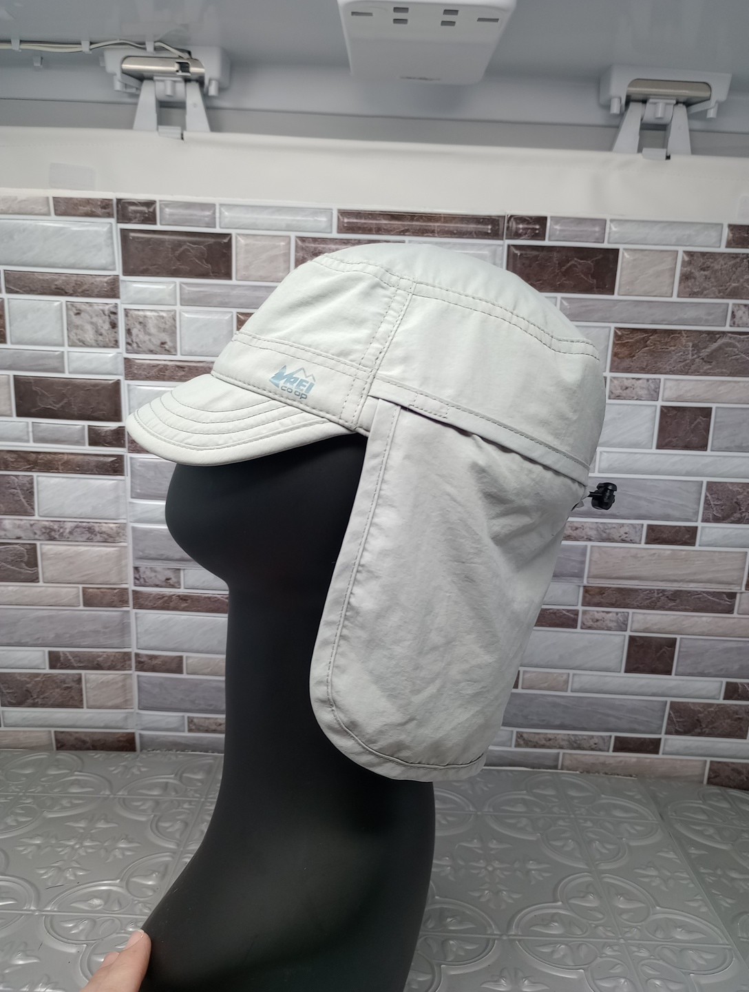 Rei Youth Kids 4y-7y Sun Runner Cap With Neck Cover Nylon/Mesh Gray