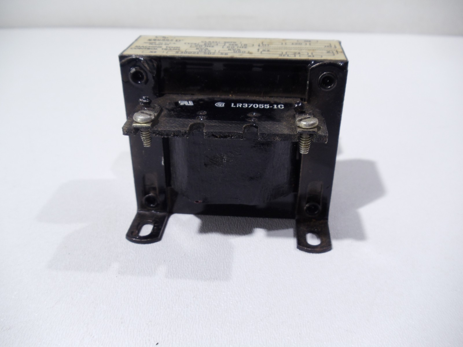 Square D 9070-EO Transformer .035-.050KVA 50/60HZ Material Control
