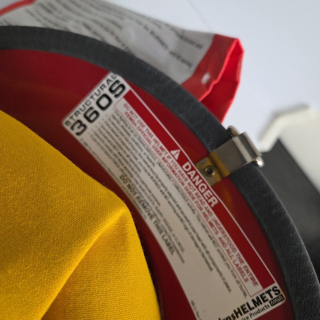 MSA Cairns 360S Fire Helmet Structural Thermoplastic NOS