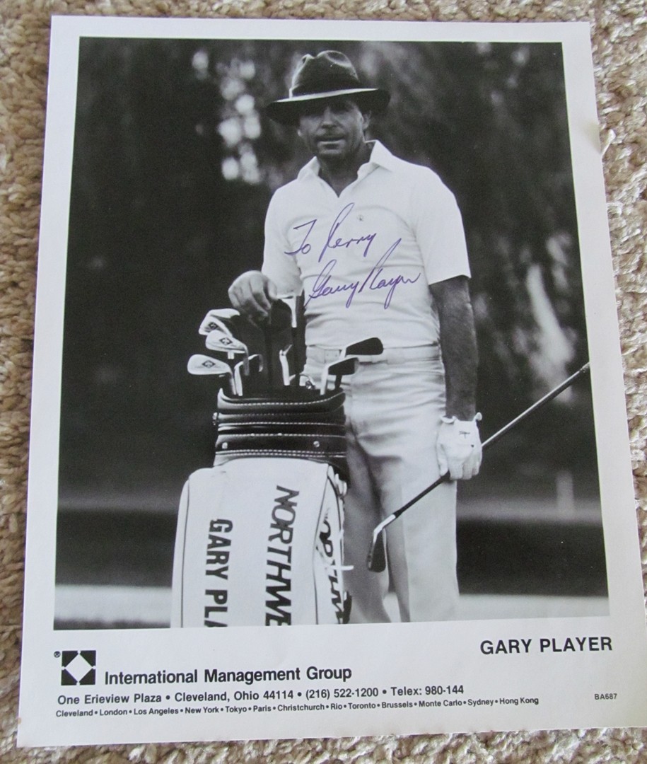 GARY PLAYER AUTOGRAPHED PHOTO