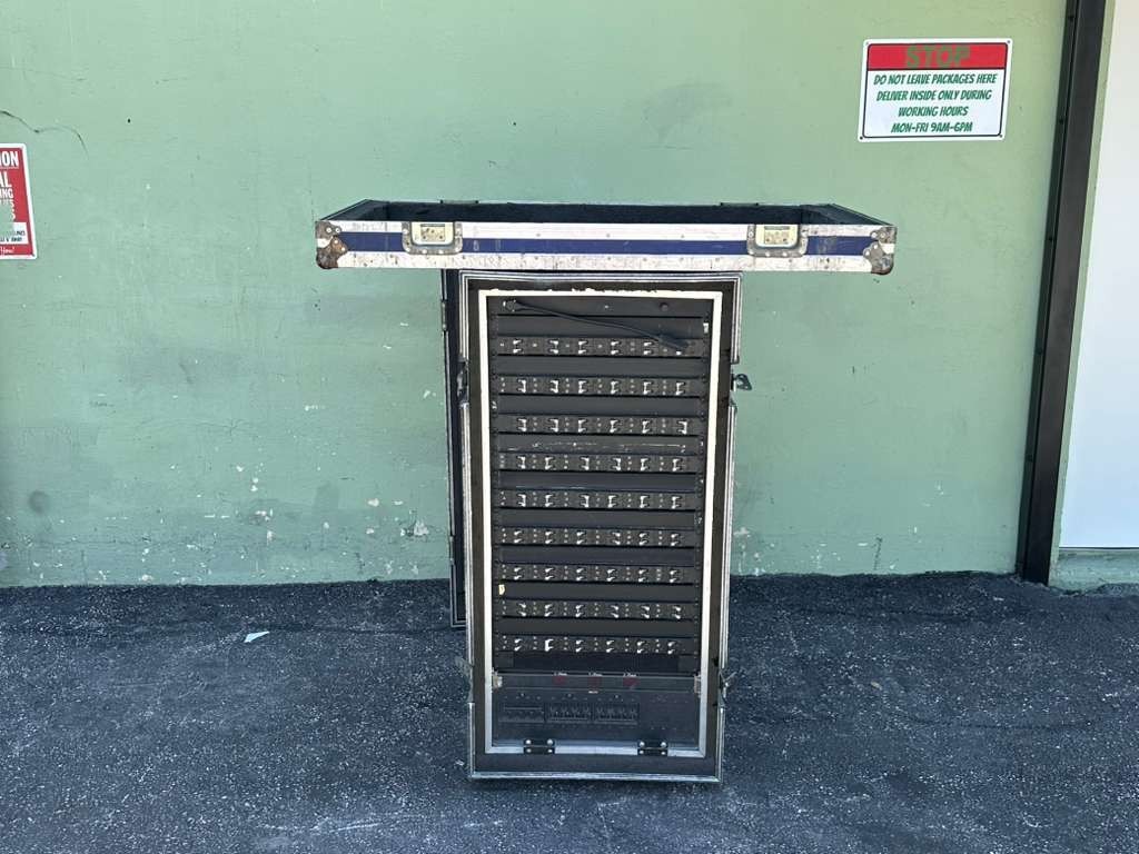 3-PHASE 400 AMP SOCAPEX POWER DISTRO IN ANVIL WHEELED RACK CASE  #3452 (THS)