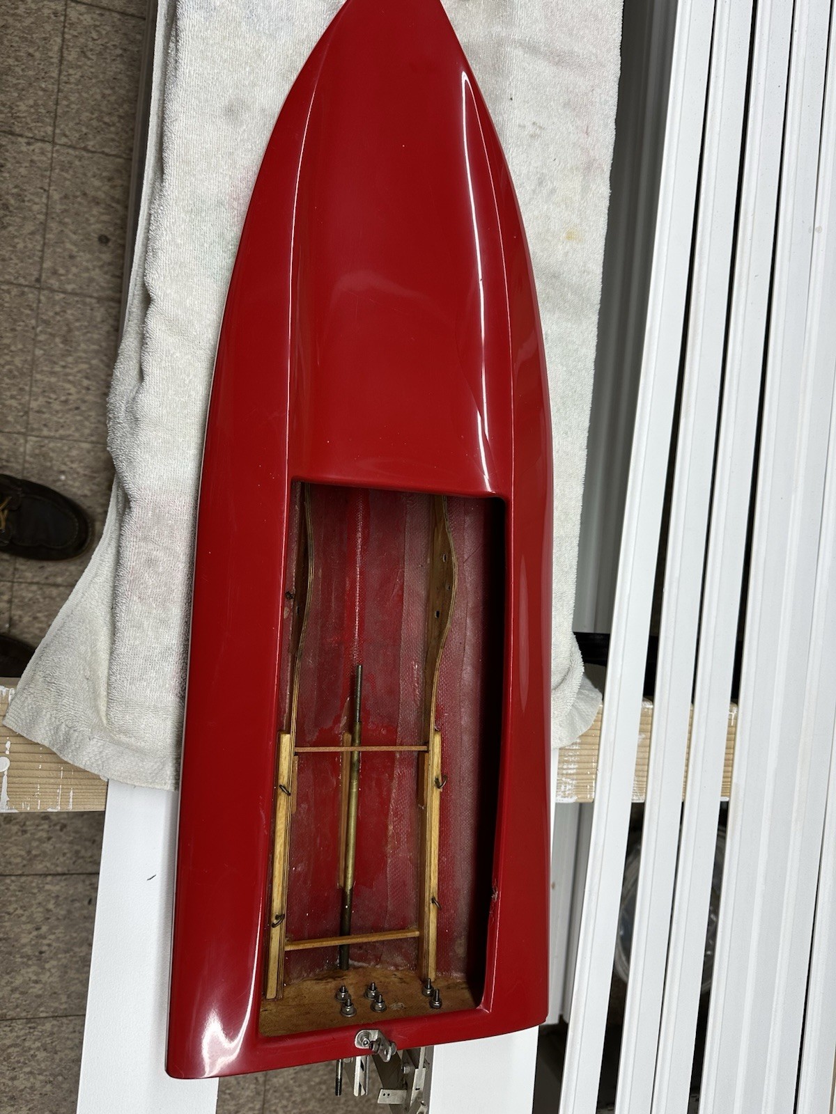 RC Seaducer mono 21 (boat length 31”) with all hardware and radio box.