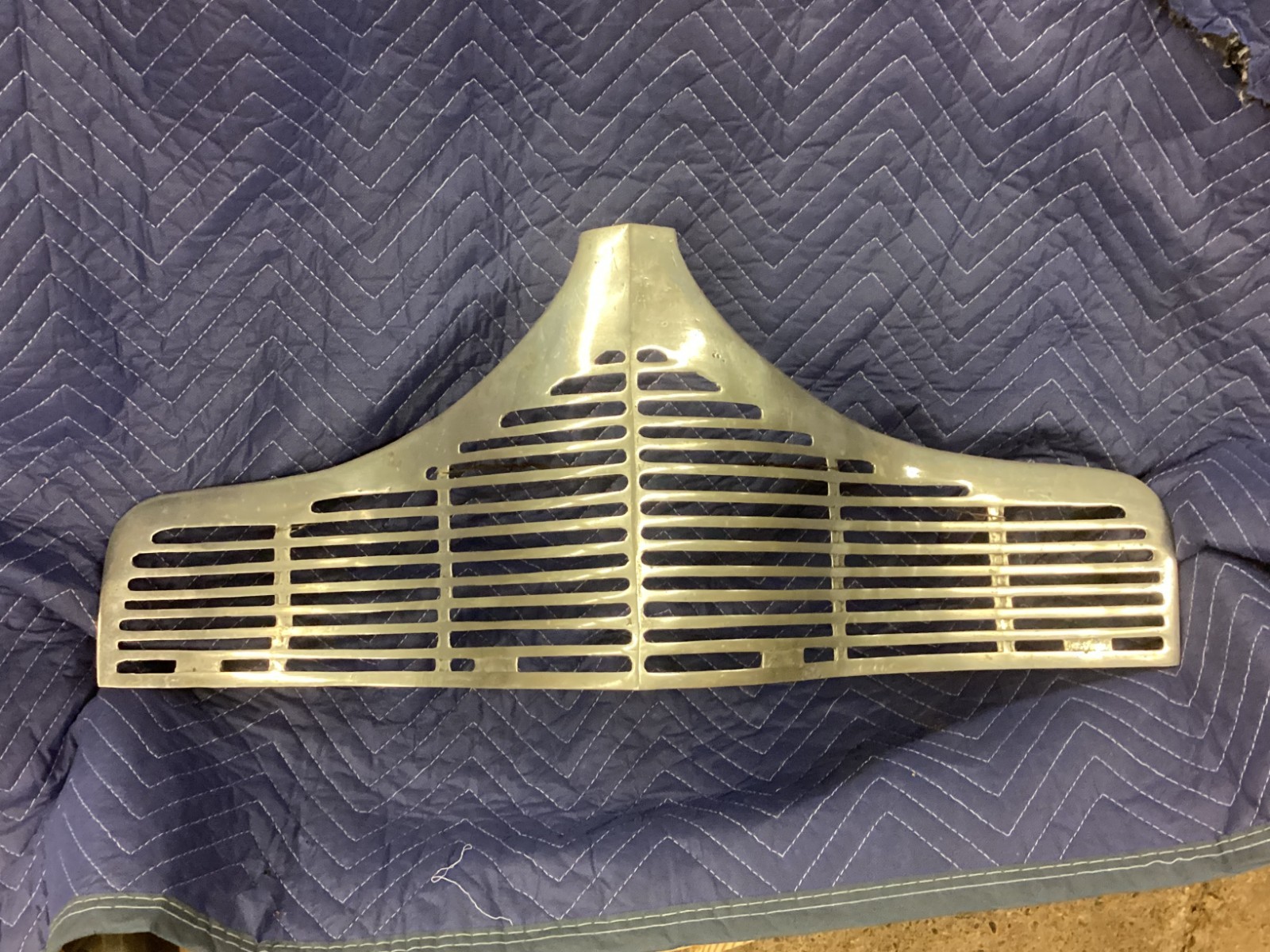 Original 1940 40 Dodge Cast Aluminum Upper Grille Garage Man Cave Art