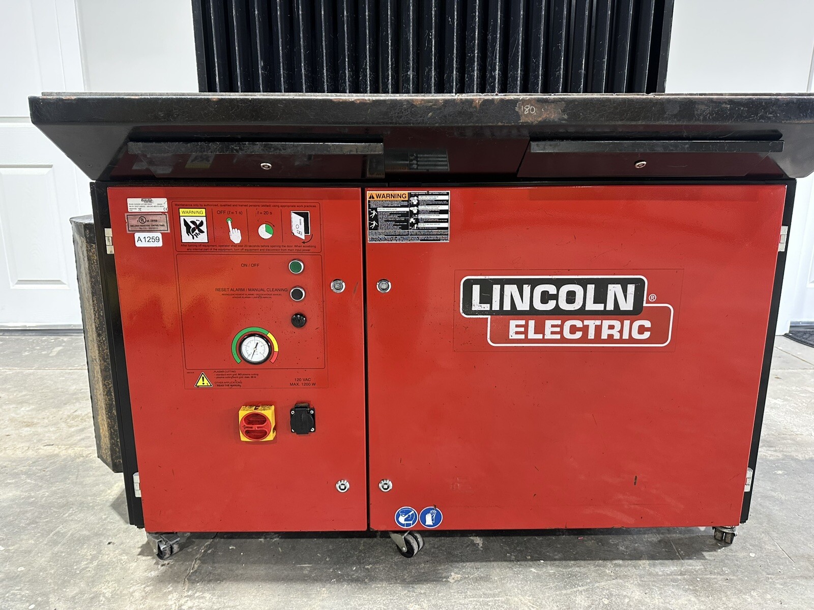LINCOLN ELECTRIC 400-MS/A DOWNFLEX K2751-11 DOWNDRAFT WELDING TABLE
