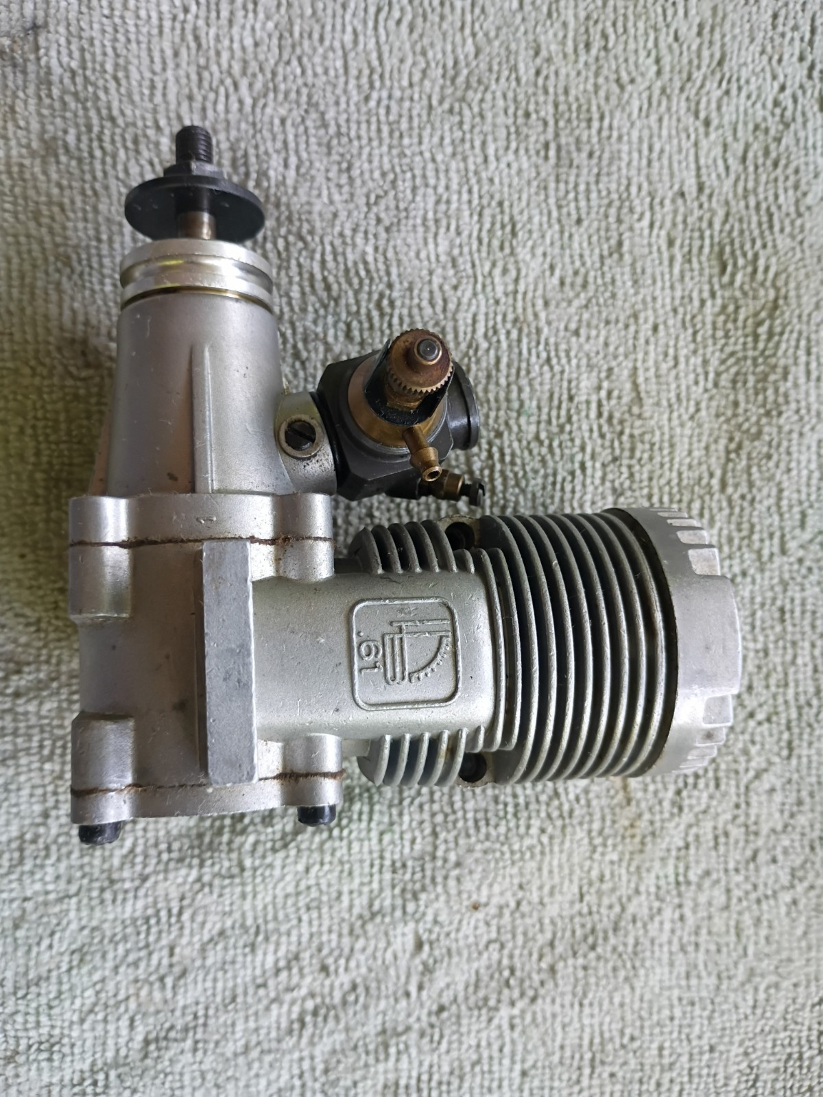 HB .61   RC AIRPLANE ENGINE Vintage glow. Helmut Bernhardt