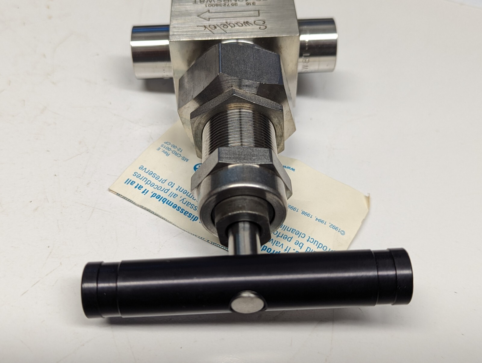 New 1/2" Swagelok Socket Weld Severe-Service Bonnet Needle Valve, SS-12NBSW8T