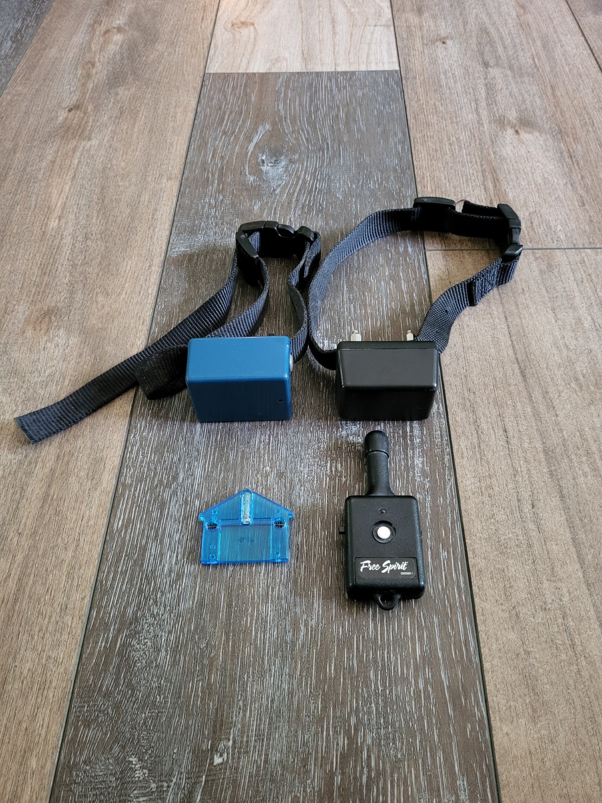 Lot Of 2 Innotek Dog Trainer Collars With One Remote Free Spirt M016412 Untested