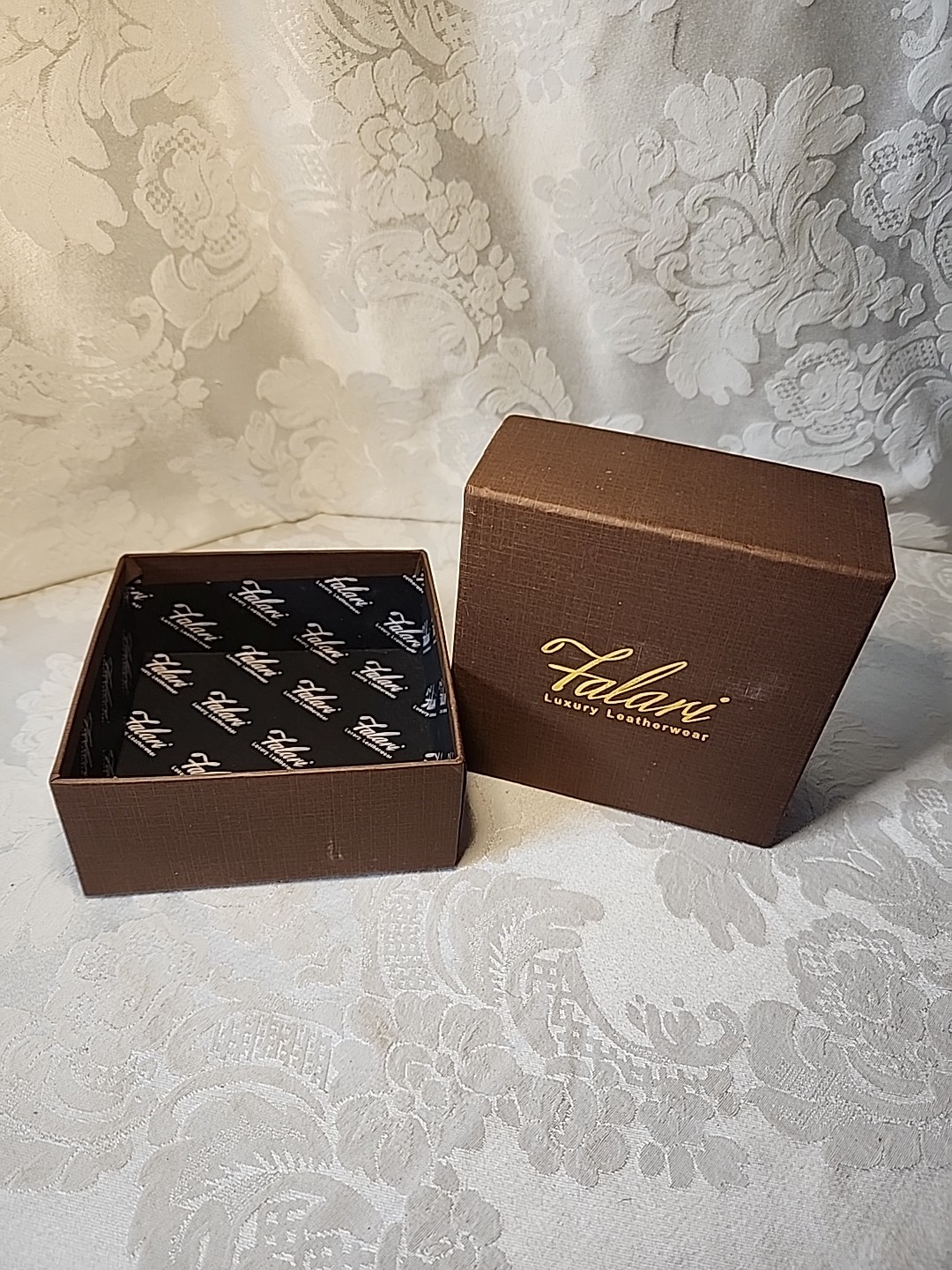 FALARI Luxury Leatherwear Container Box Advertising Logo Inside Boxes Falari