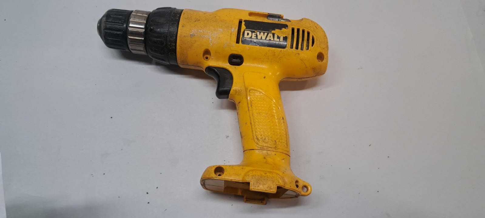 DeWalt DW953 12V 3/8" VSR Cordless Drill/Driver only (0496)
