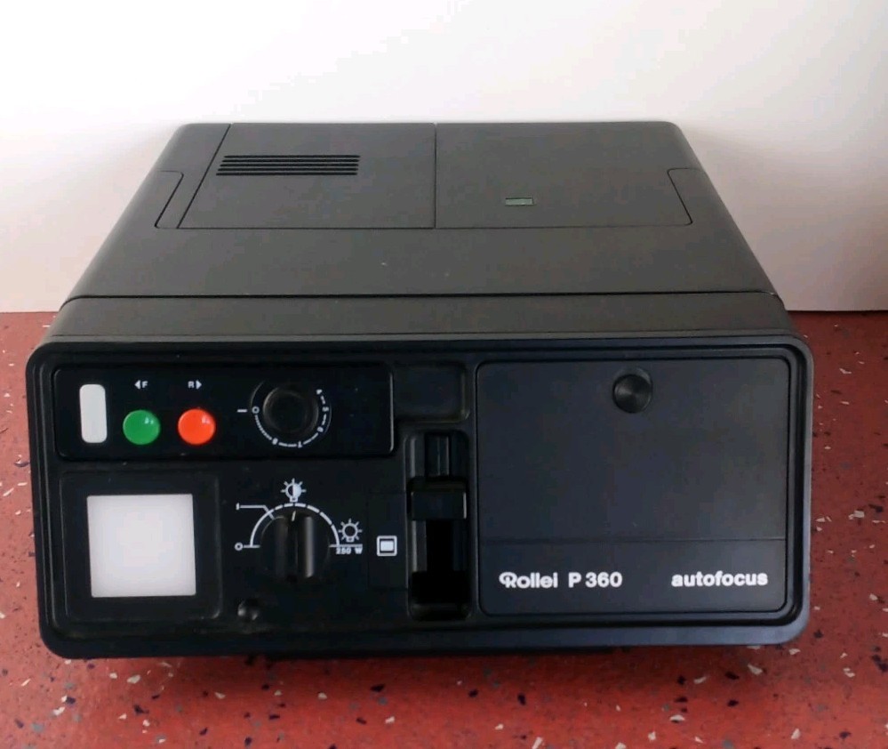 Vintage Rollei P 360 Black Autofocus 35mm Slide Projector Remote Works Read!