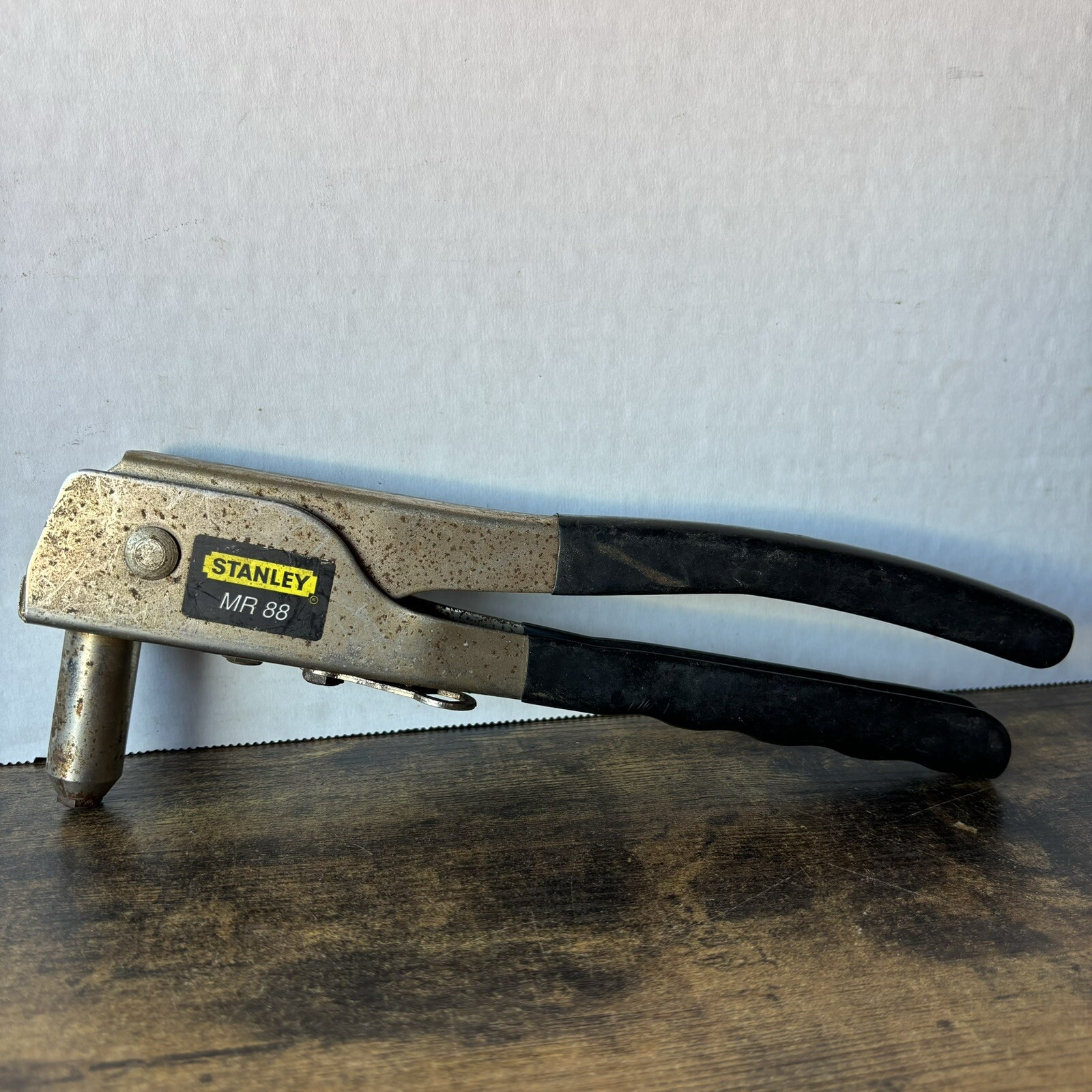 Stanley Tools USA Heavy Duty Riveter MR-88