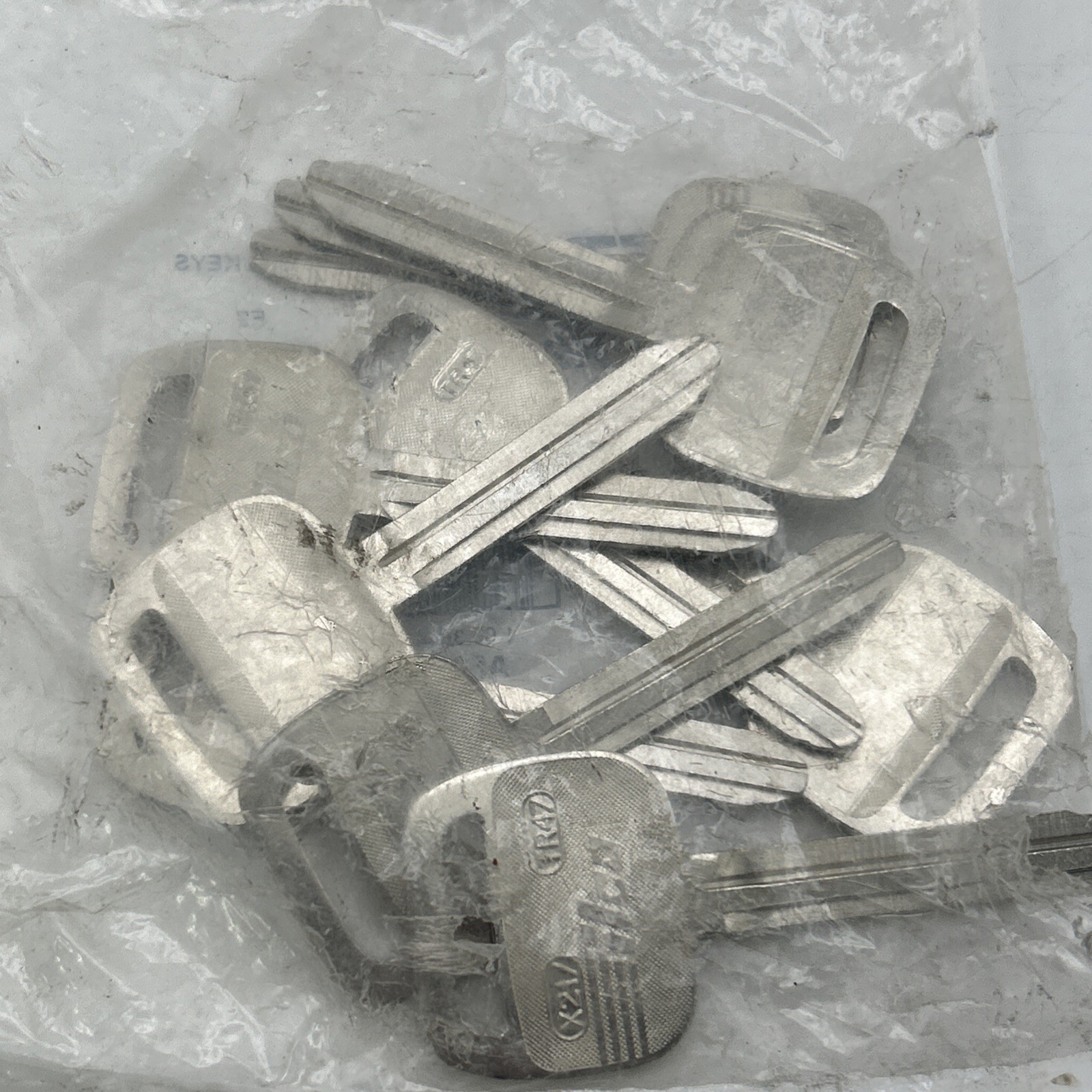 Lot Of 10 New Ilco X217 Toyota TR47 uncut key blanks Locksmith (10)