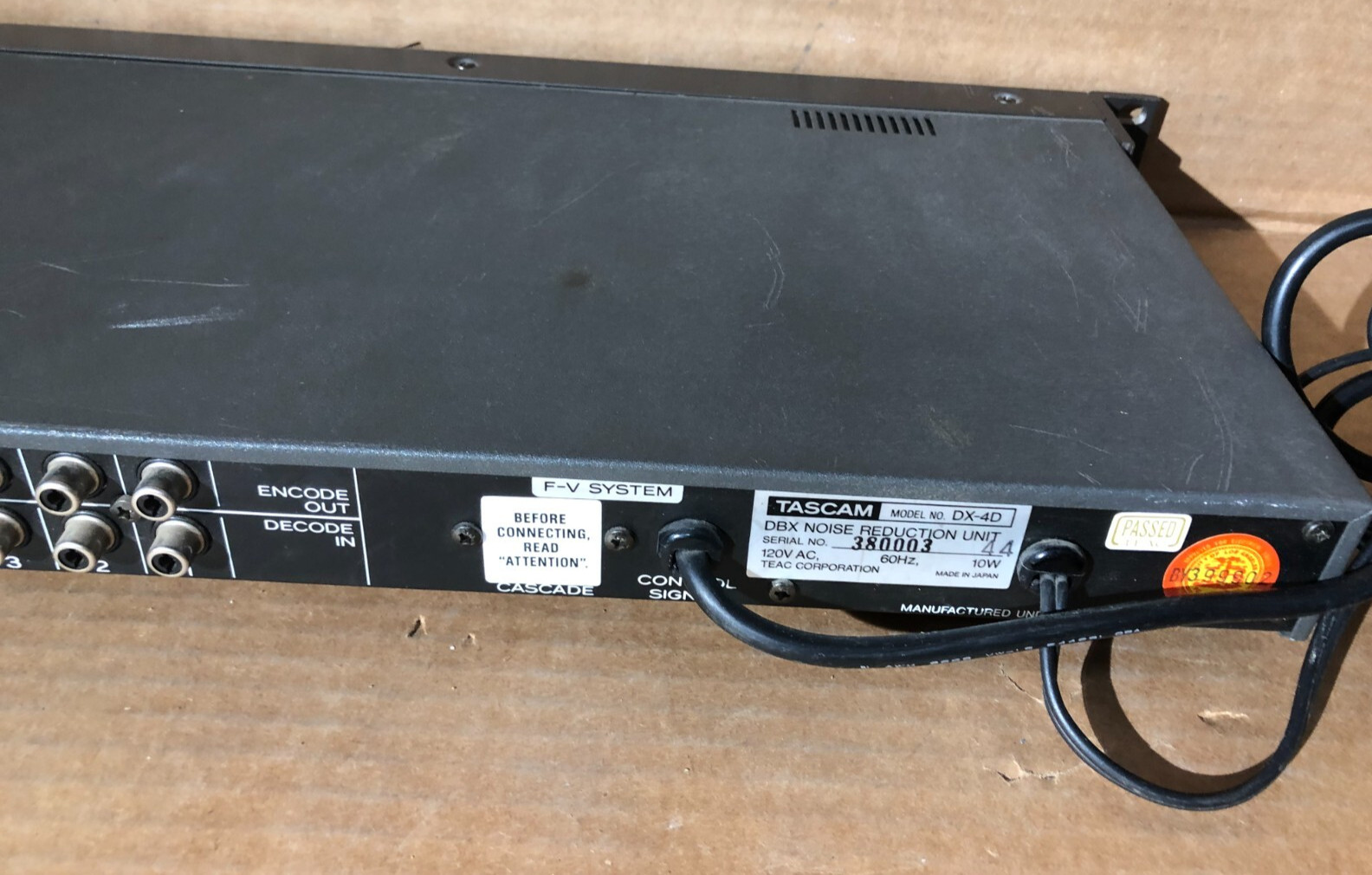 Vintage TASCAM DX-4D Professional Noise Reduction Unit Powers on