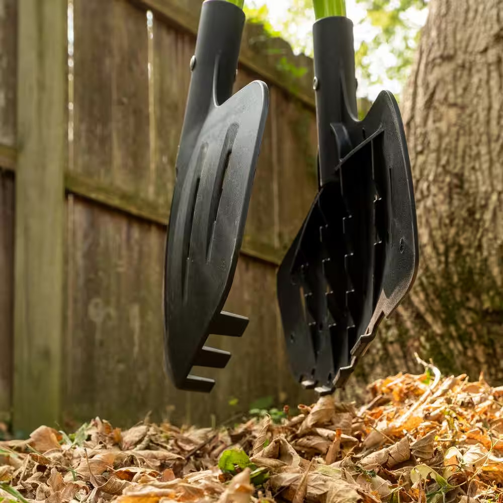 Gator Grabber 37 In. Steel Leaf Clean-Up Tool