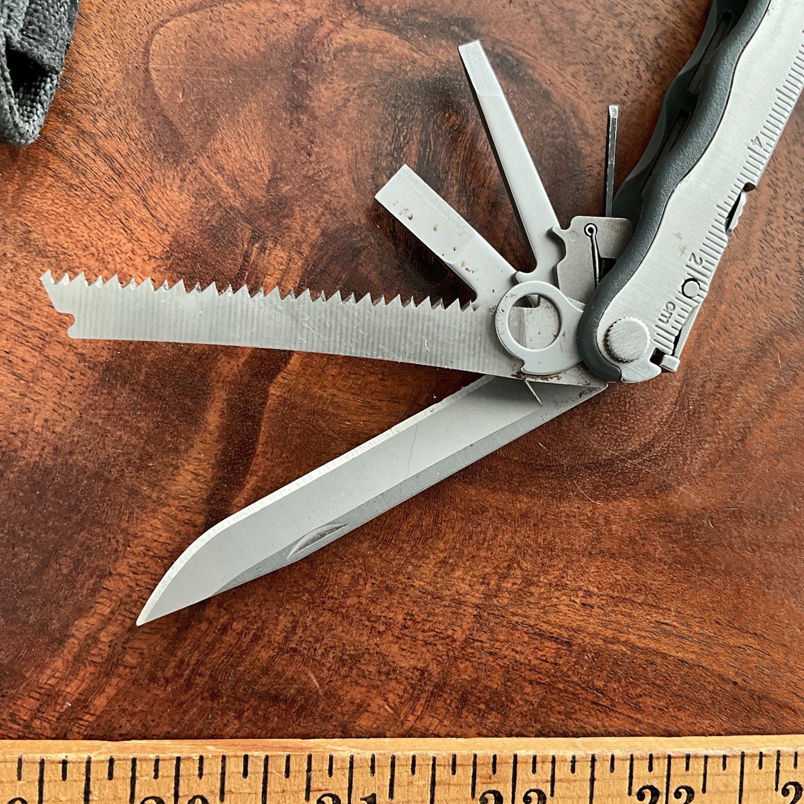 RETIRED Date Code 0310 (March 2010) Leatherman BLAST Multi-Tool w Leather Sheath