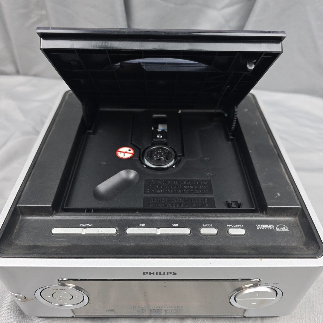 Philips Micro Home Theater MCD139 Player Speakers Subwoofer Remote