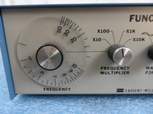 Sargent-Welch Scientific Co. Function Generator Catalog No. S-68750