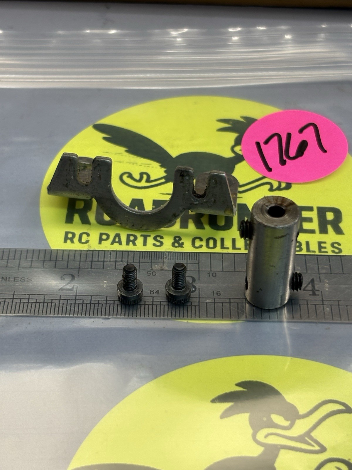 RC BOAT MOTOR MOUNT & PARTS LOT / USED