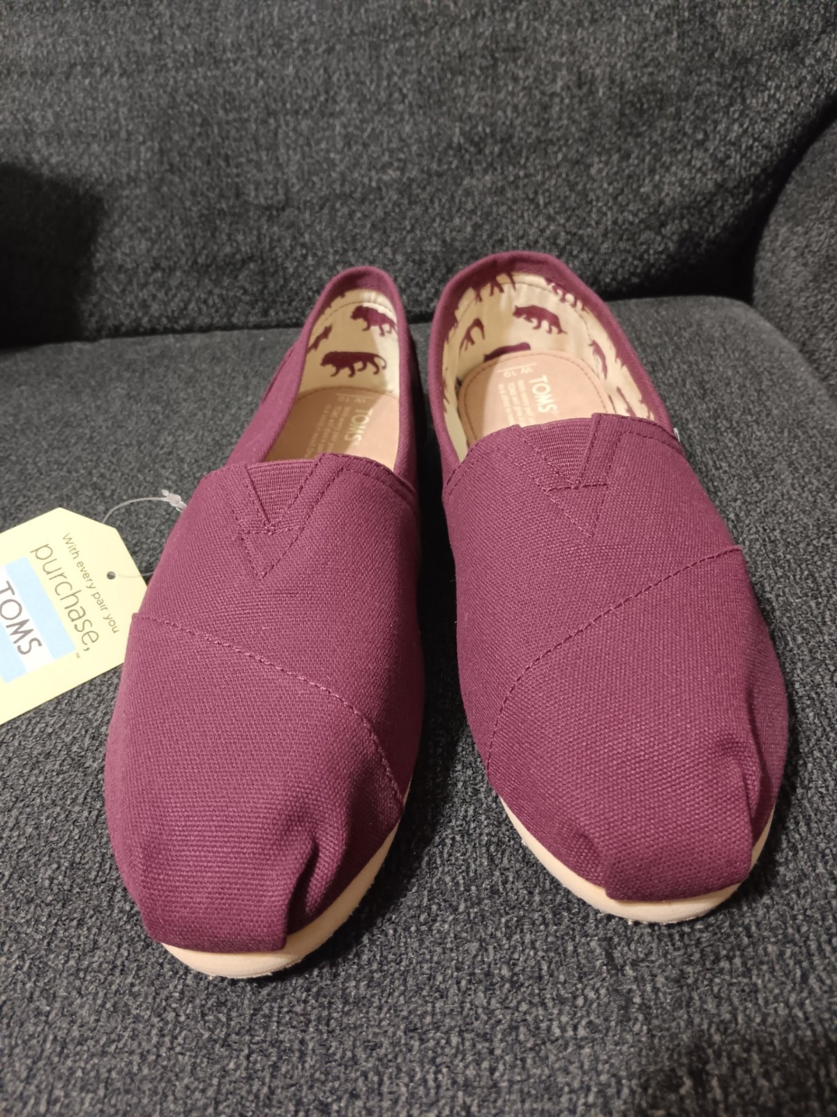 Tom's Women's Classics Canvas Flats Size US 10 WINE