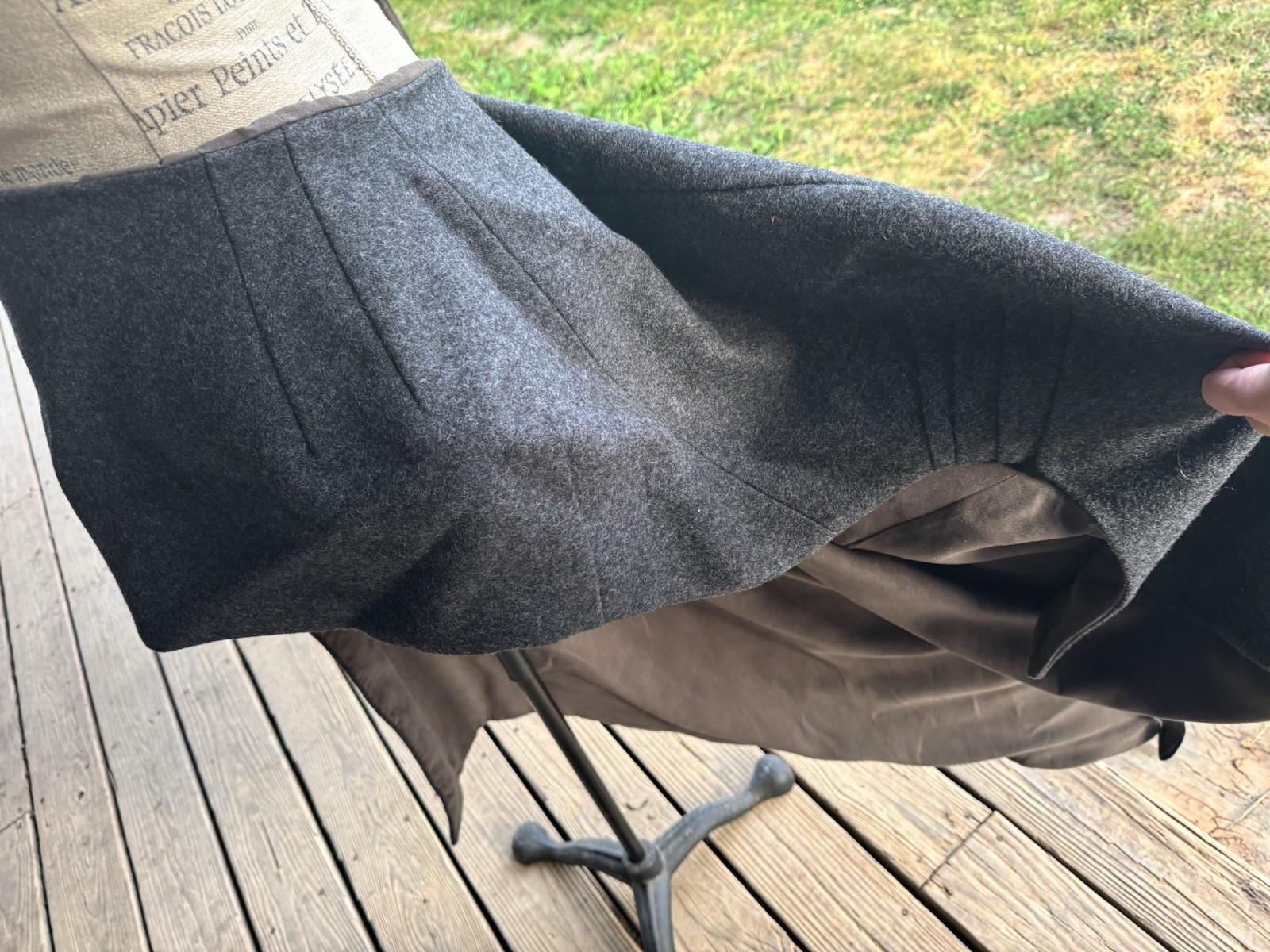 Side Saddle Apron