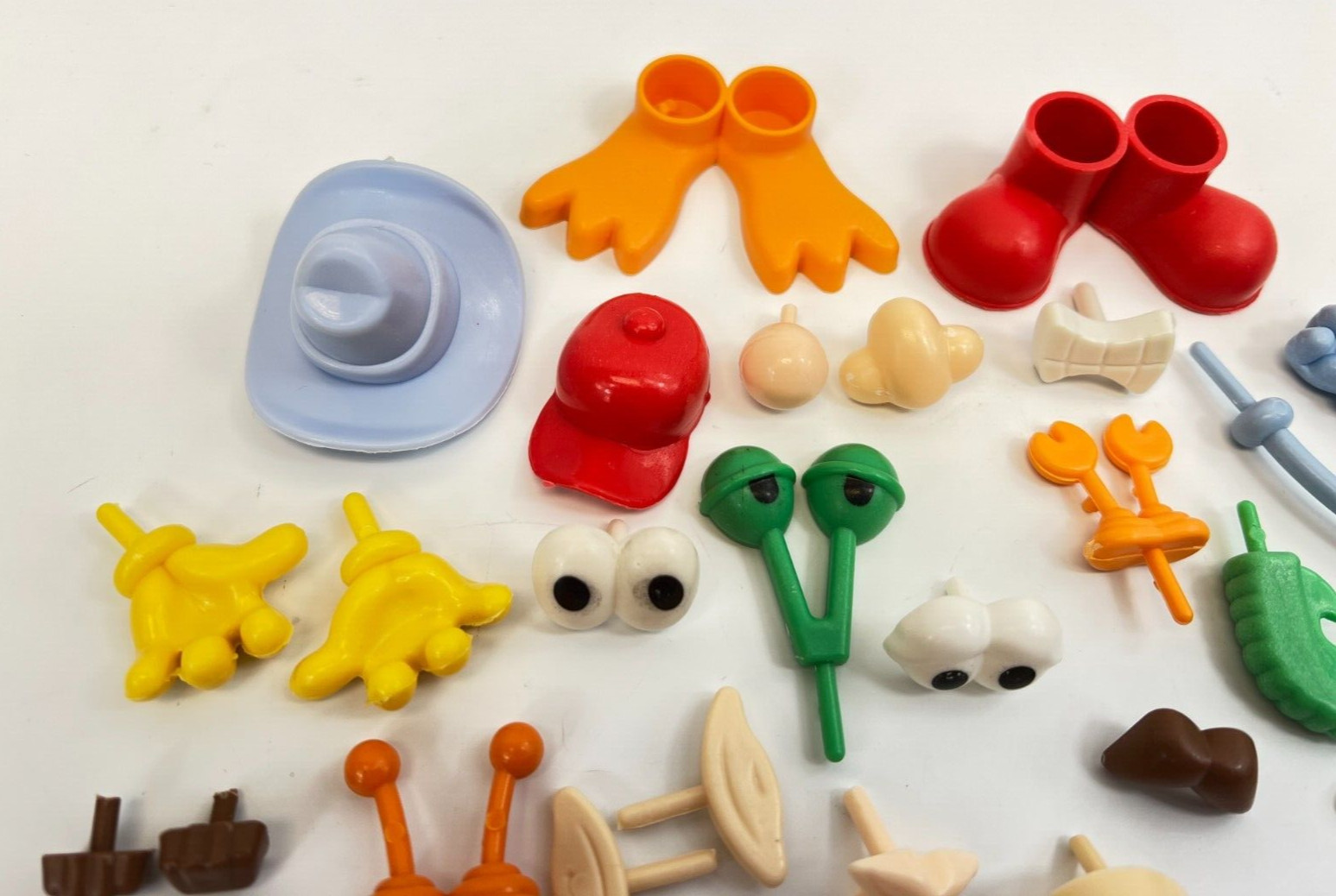 Colorations Build Me Creative Creature Dough Modeling Clay Accessories 26 Pieces