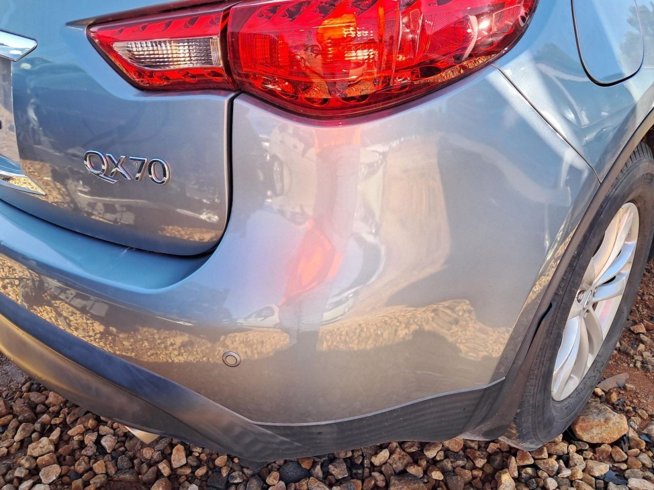 QX70 2017 Glove Box 4752830