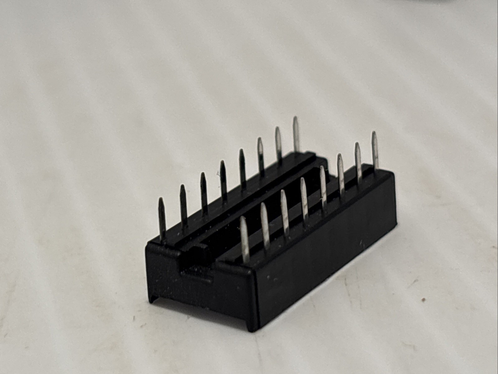3 Pcs AMP CONNECTOR 16-PIN IC SOCKET DIP BOTTOM