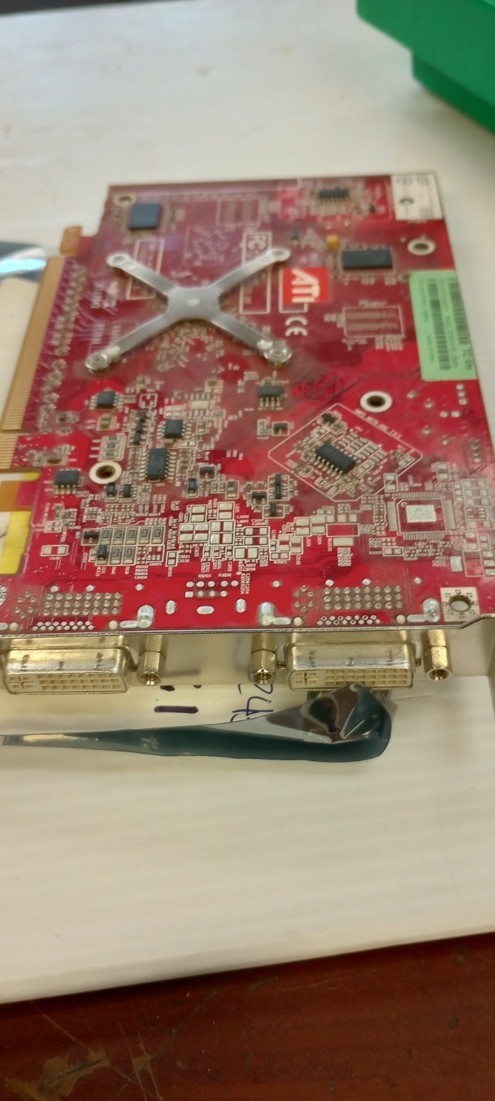 ATI FREGL V3300 PCIE 128MB VIDEO CARD