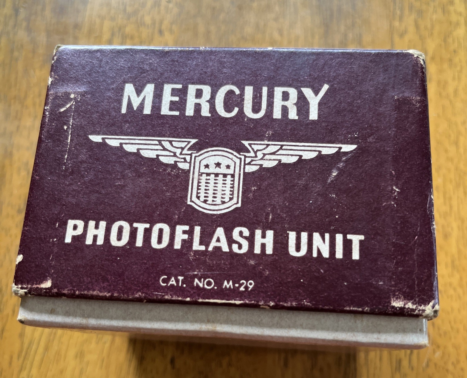 Vintage Mercury Photo Flash Unit - Universal Camera Corp Model M-29