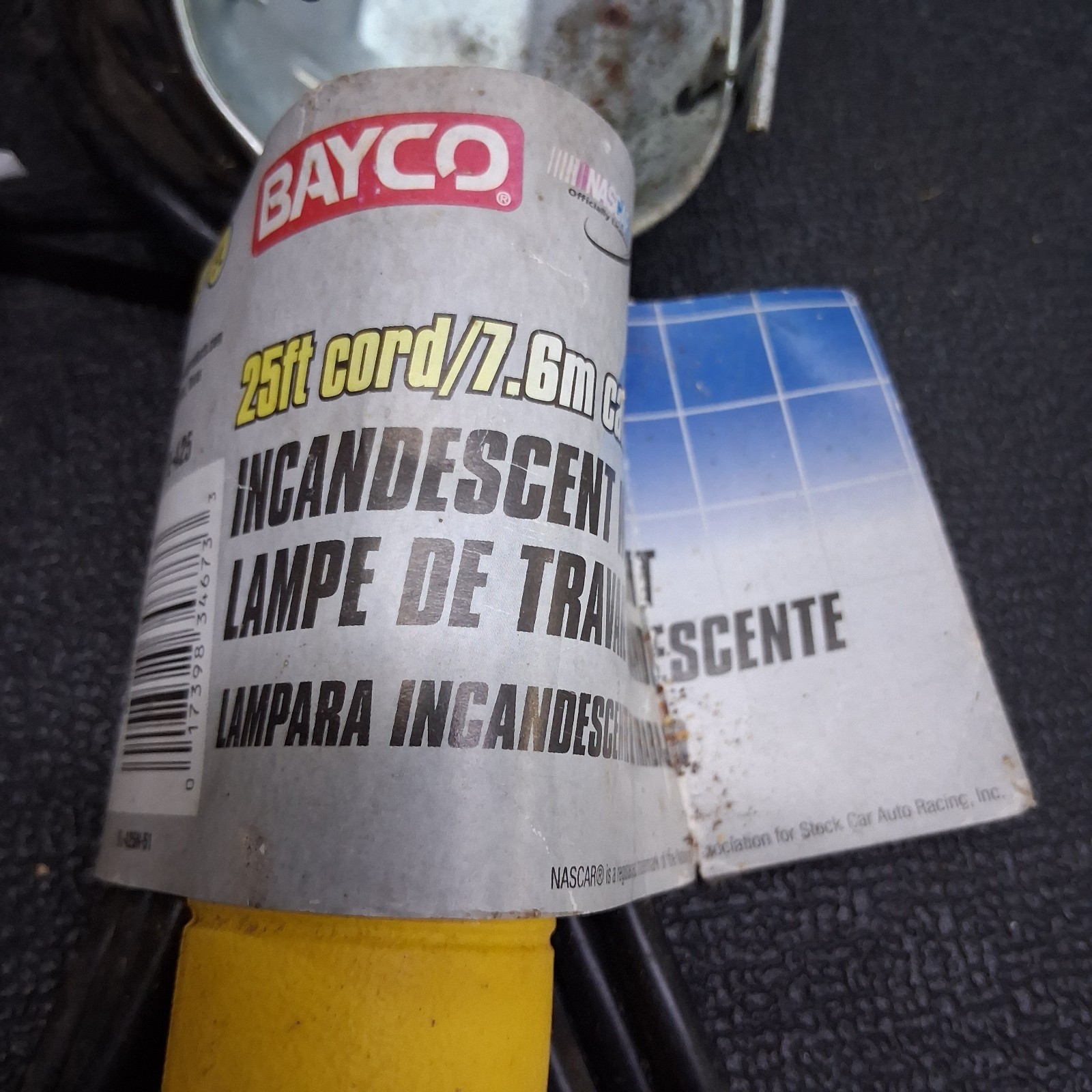 25' Bayco Model FL-425 Yellow 120vac Extension Drop Work Light